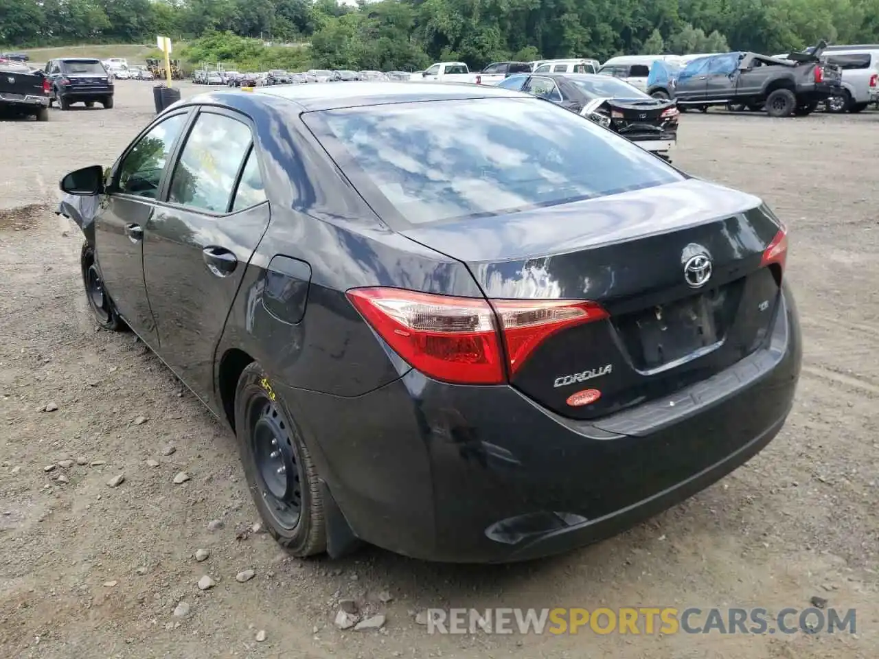 3 Photograph of a damaged car 2T1BURHE3KC138979 TOYOTA COROLLA 2019