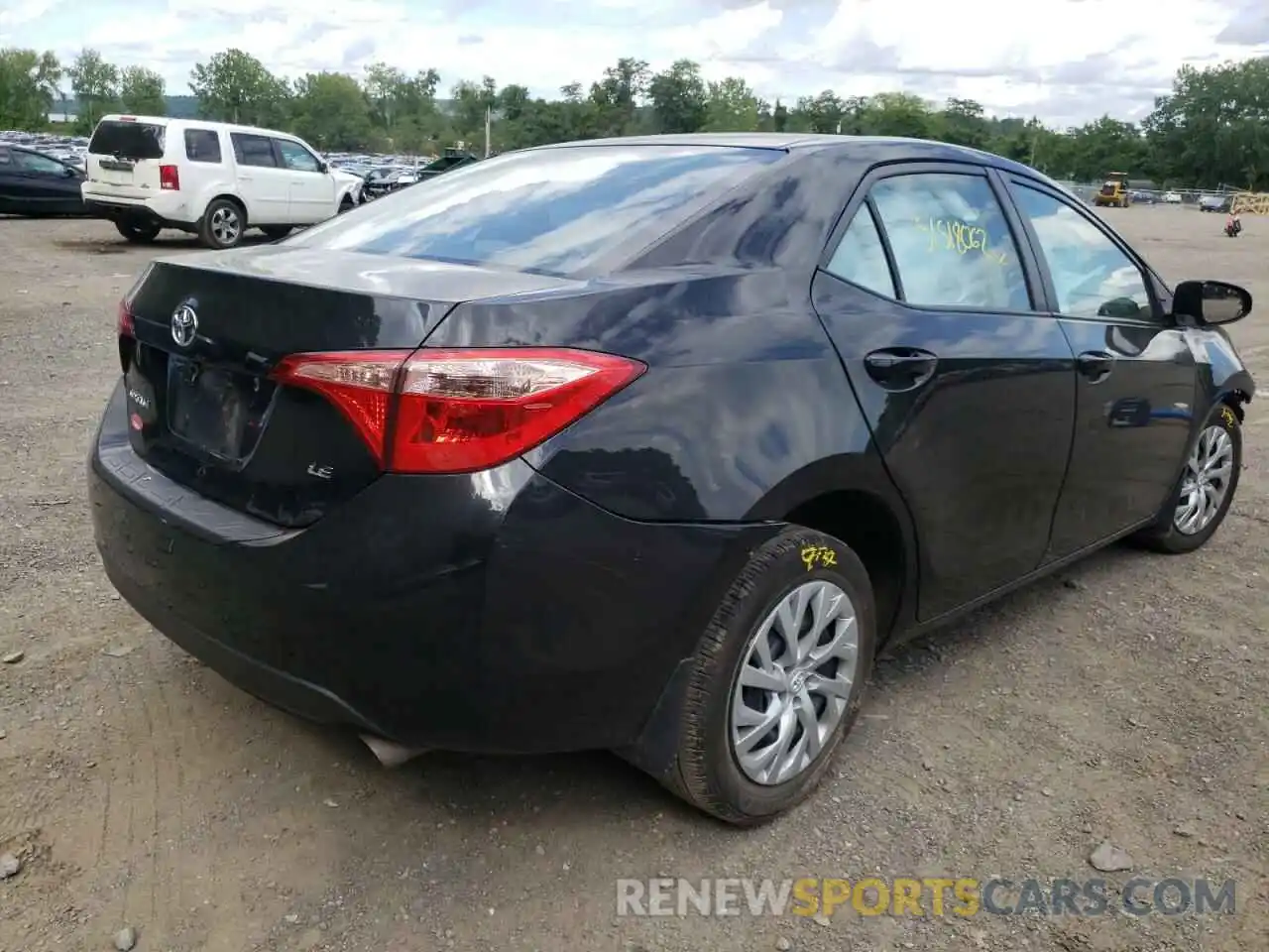 4 Photograph of a damaged car 2T1BURHE3KC138979 TOYOTA COROLLA 2019