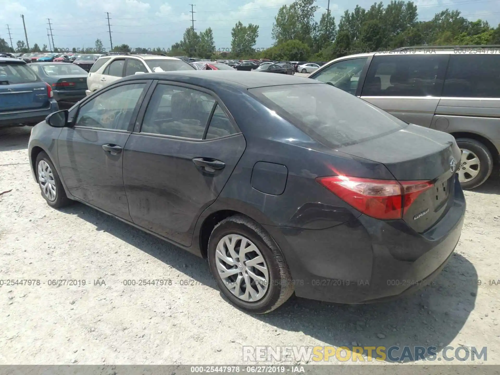 3 Photograph of a damaged car 2T1BURHE3KC139145 TOYOTA COROLLA 2019