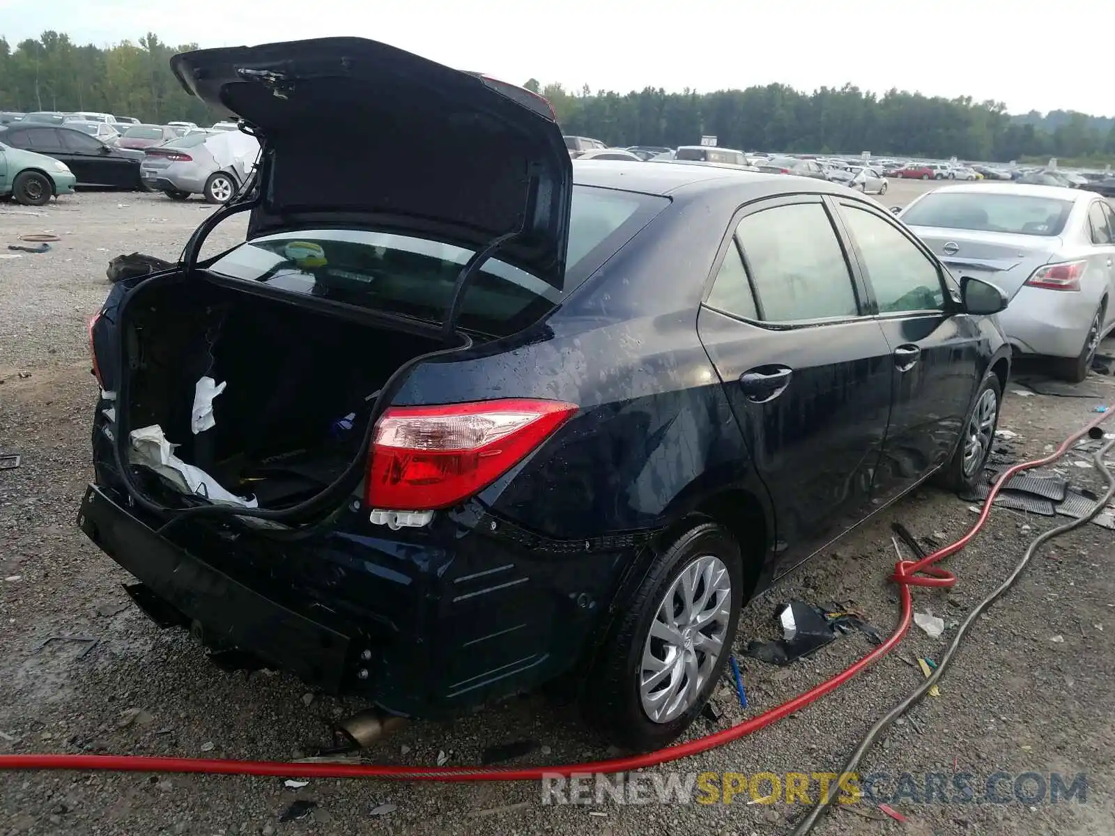 4 Photograph of a damaged car 2T1BURHE3KC139162 TOYOTA COROLLA 2019