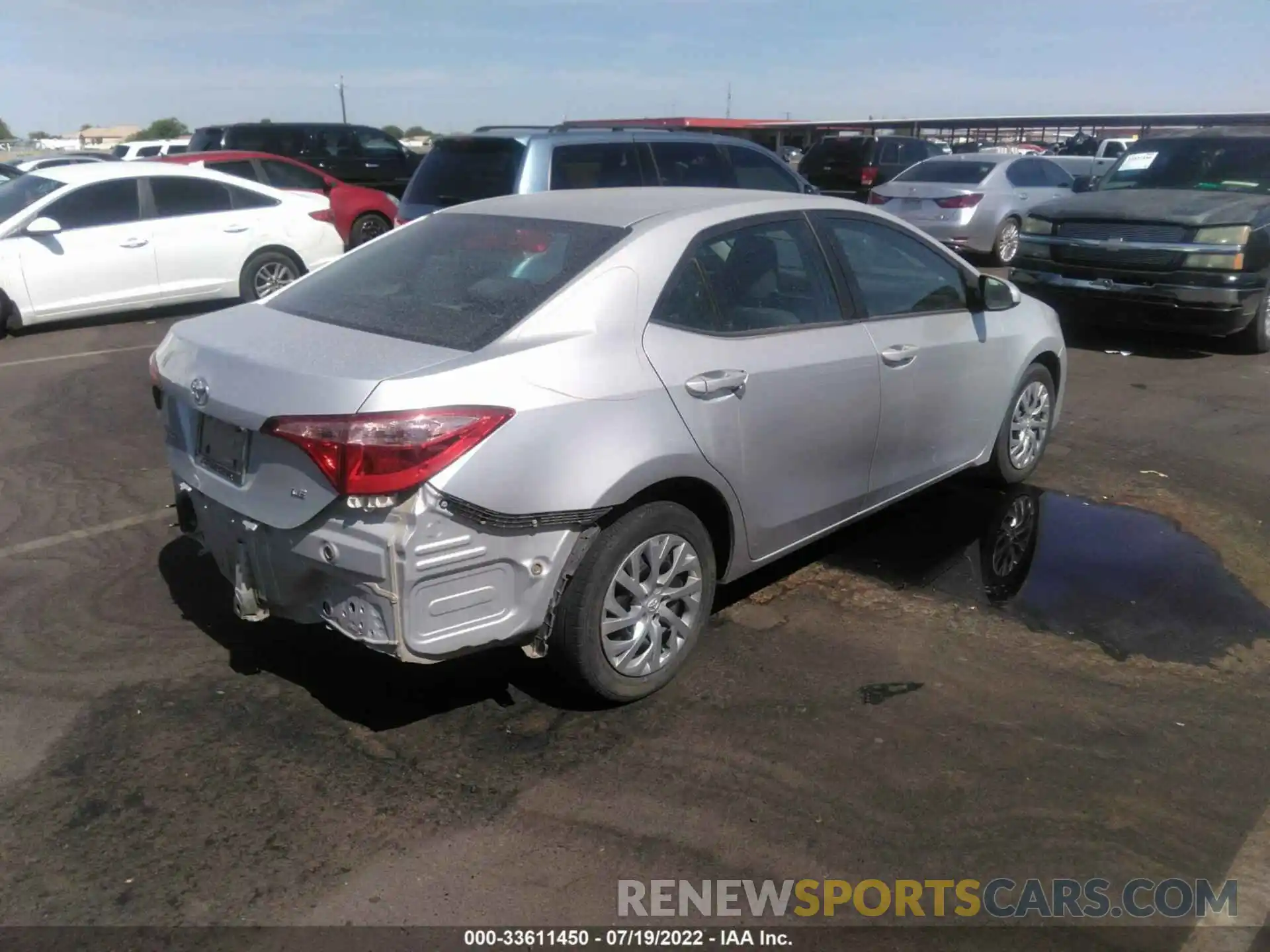 4 Photograph of a damaged car 2T1BURHE3KC139632 TOYOTA COROLLA 2019