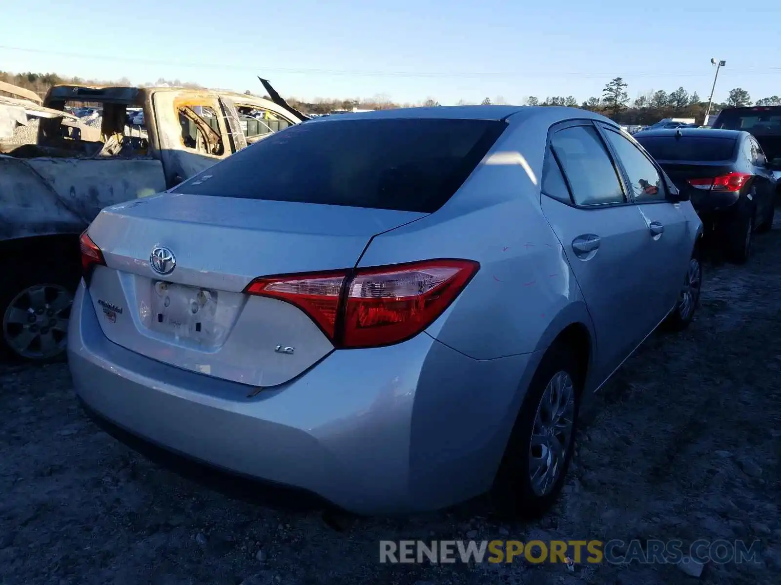 4 Photograph of a damaged car 2T1BURHE3KC140294 TOYOTA COROLLA 2019