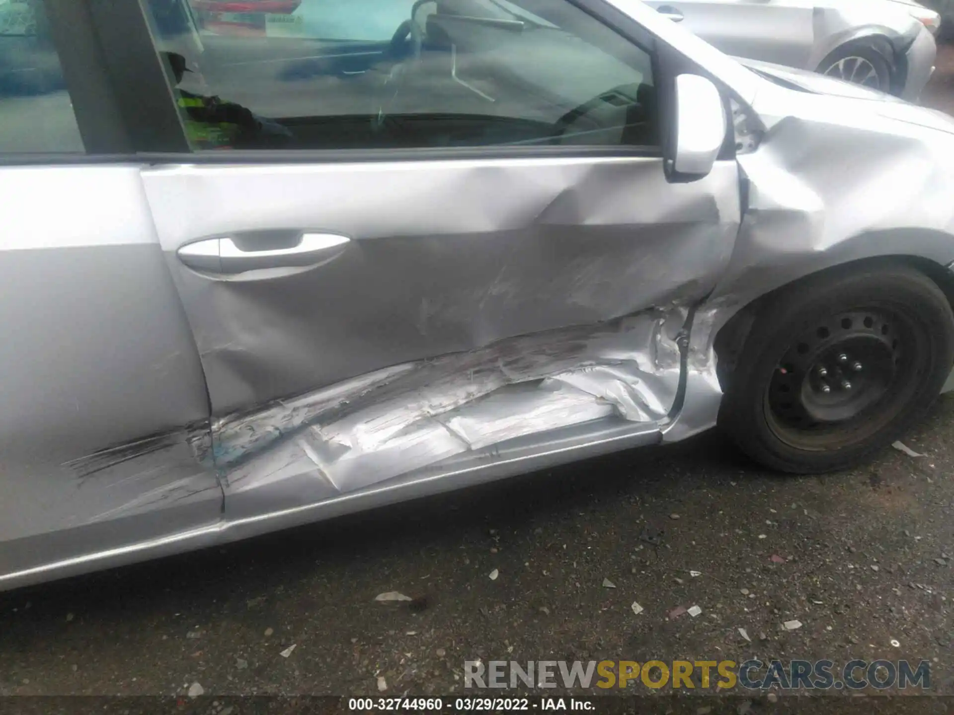 6 Photograph of a damaged car 2T1BURHE3KC140764 TOYOTA COROLLA 2019