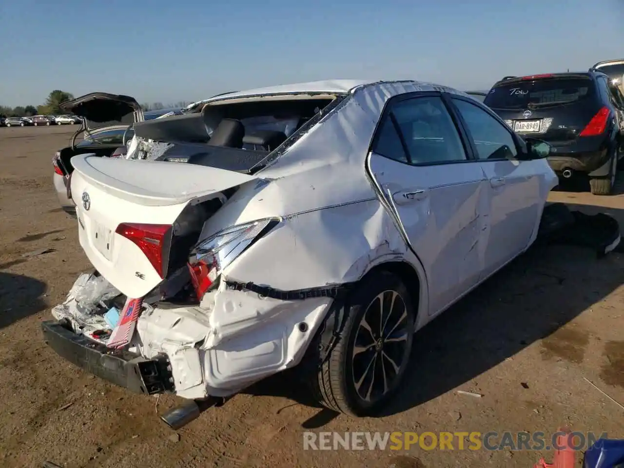 4 Photograph of a damaged car 2T1BURHE3KC140893 TOYOTA COROLLA 2019