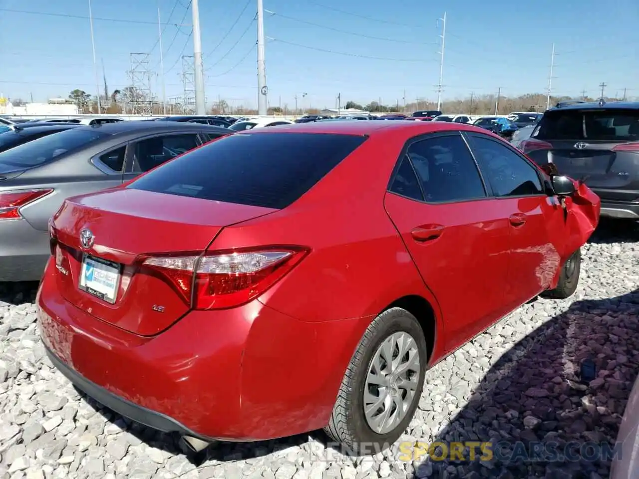 3 Photograph of a damaged car 2T1BURHE3KC141705 TOYOTA COROLLA 2019