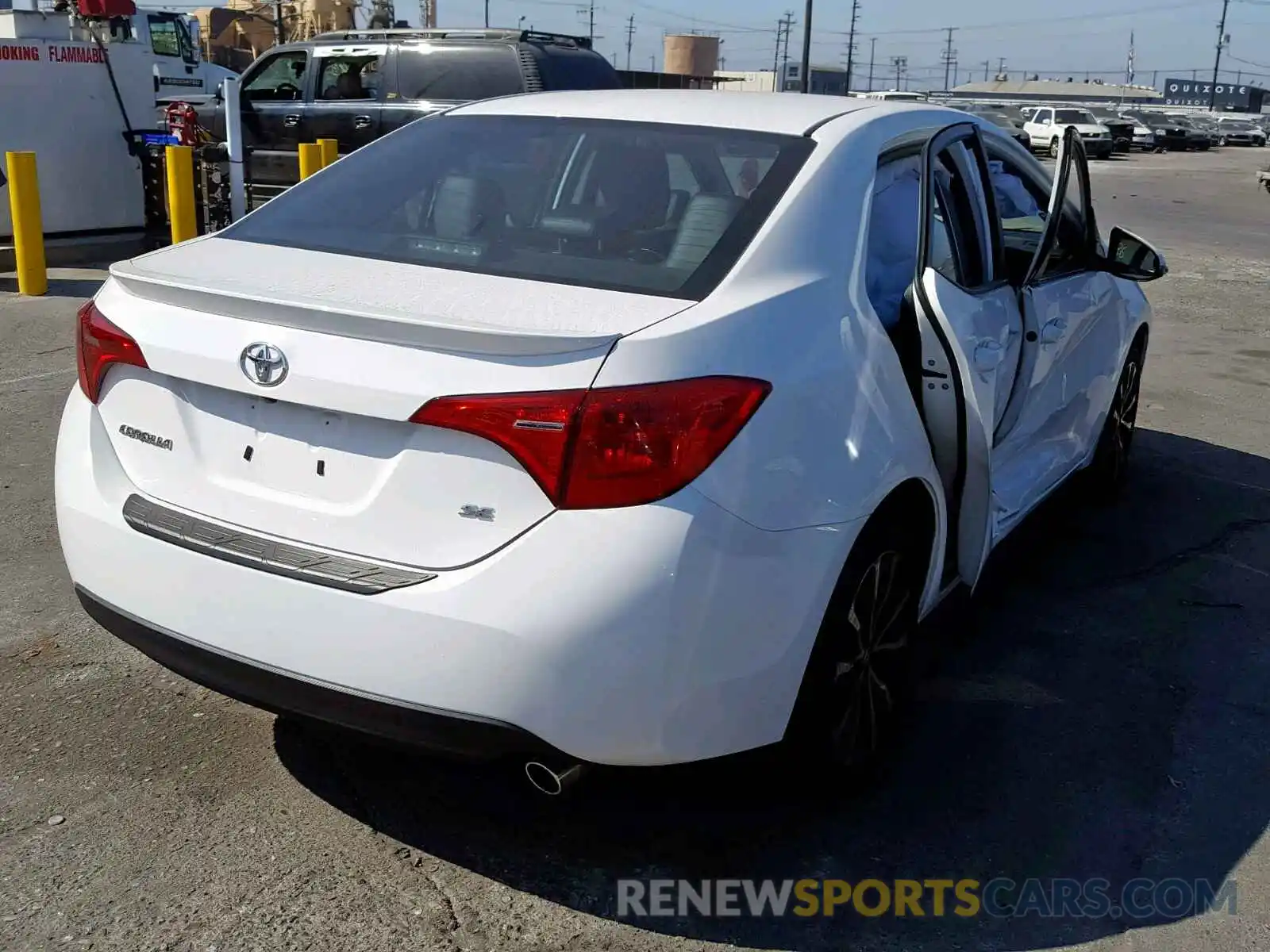 4 Photograph of a damaged car 2T1BURHE3KC142577 TOYOTA COROLLA 2019