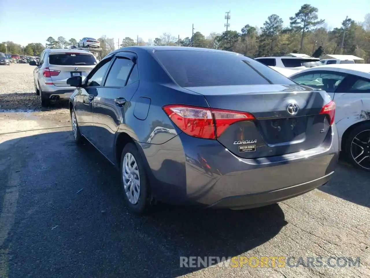 3 Photograph of a damaged car 2T1BURHE3KC142885 TOYOTA COROLLA 2019