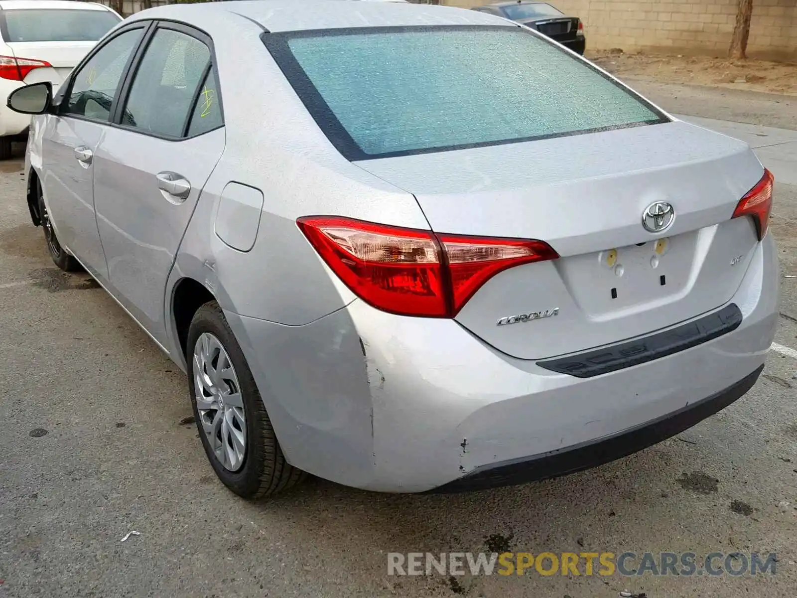 3 Photograph of a damaged car 2T1BURHE3KC143194 TOYOTA COROLLA 2019