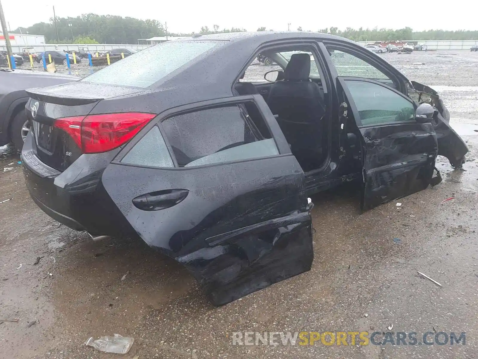 4 Photograph of a damaged car 2T1BURHE3KC145303 TOYOTA COROLLA 2019