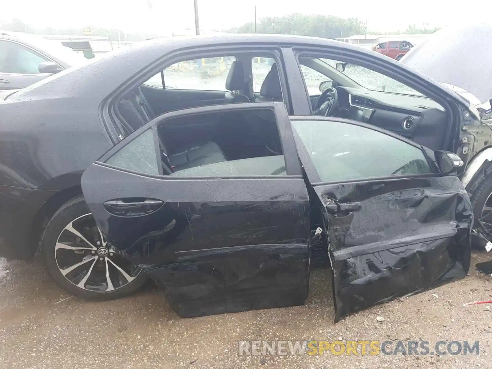 9 Photograph of a damaged car 2T1BURHE3KC145303 TOYOTA COROLLA 2019