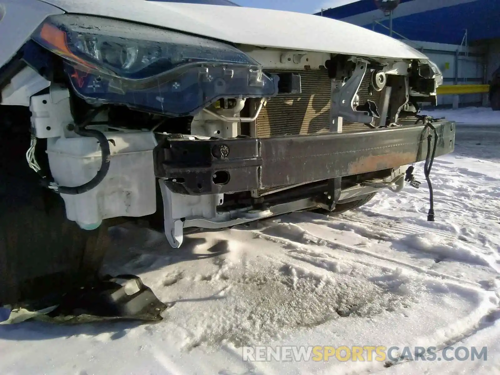 10 Photograph of a damaged car 2T1BURHE3KC146337 TOYOTA COROLLA 2019