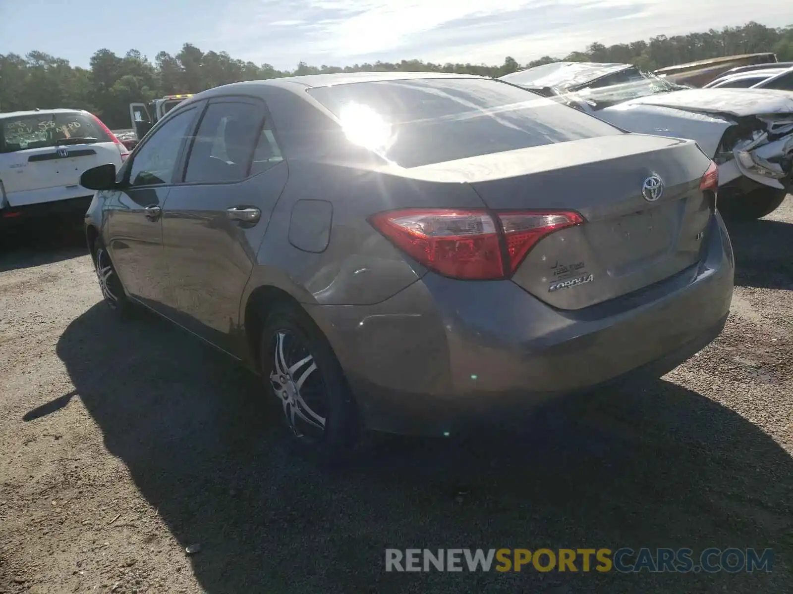 3 Photograph of a damaged car 2T1BURHE3KC146550 TOYOTA COROLLA 2019