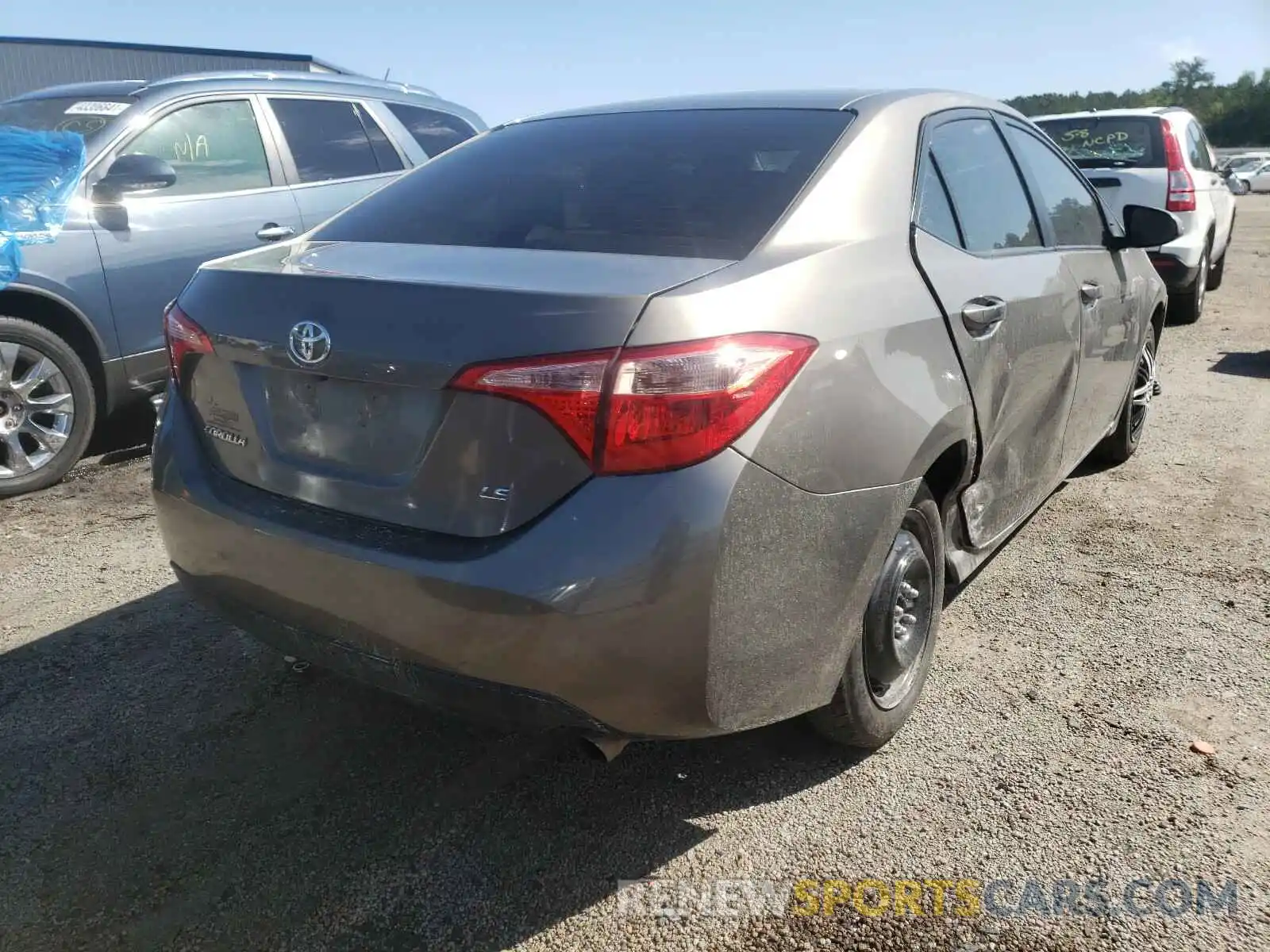 4 Photograph of a damaged car 2T1BURHE3KC146550 TOYOTA COROLLA 2019