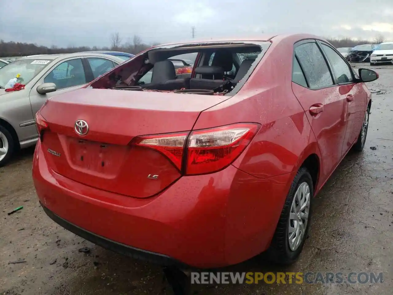 4 Photograph of a damaged car 2T1BURHE3KC148699 TOYOTA COROLLA 2019