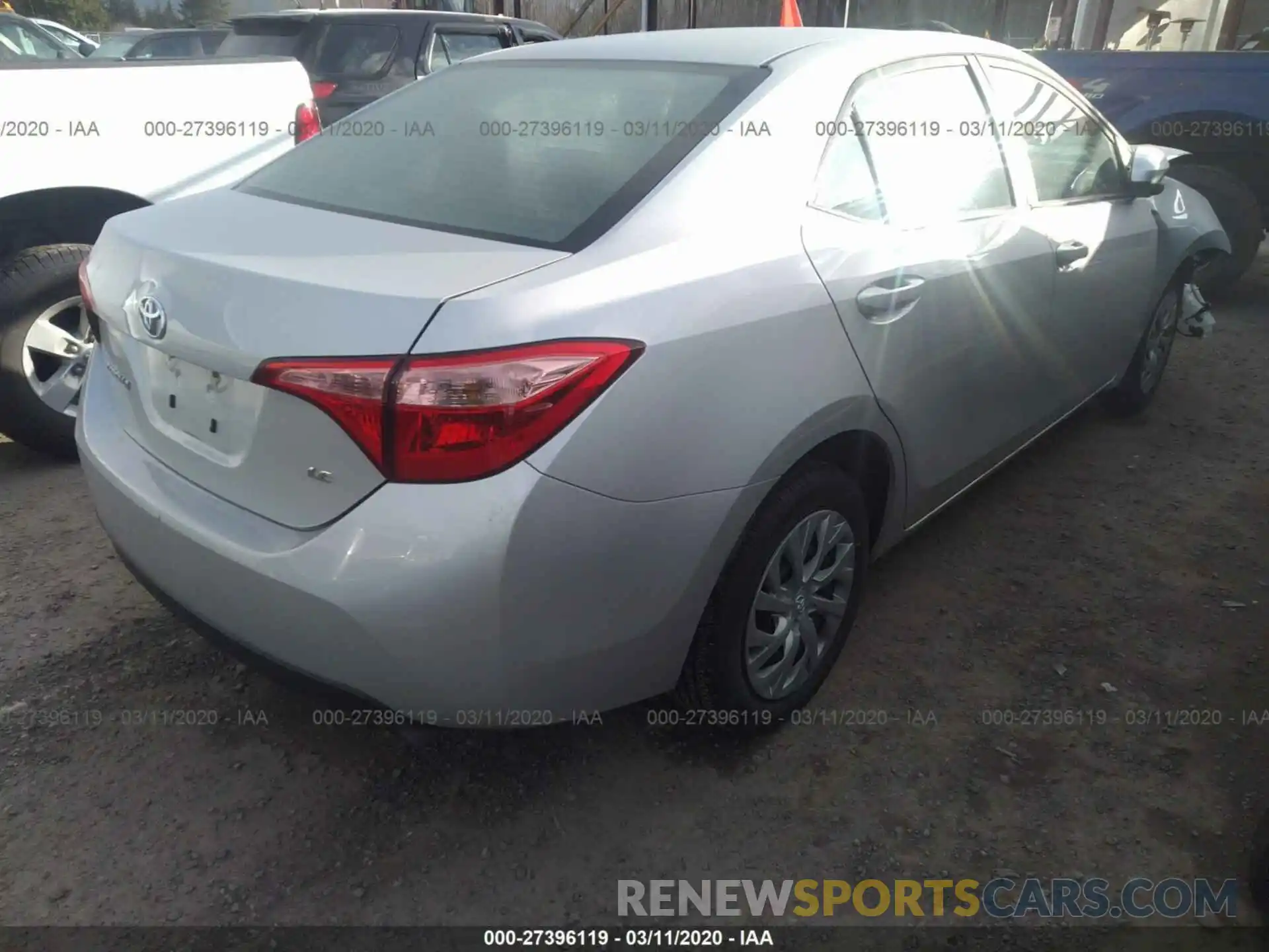 4 Photograph of a damaged car 2T1BURHE3KC148704 TOYOTA COROLLA 2019