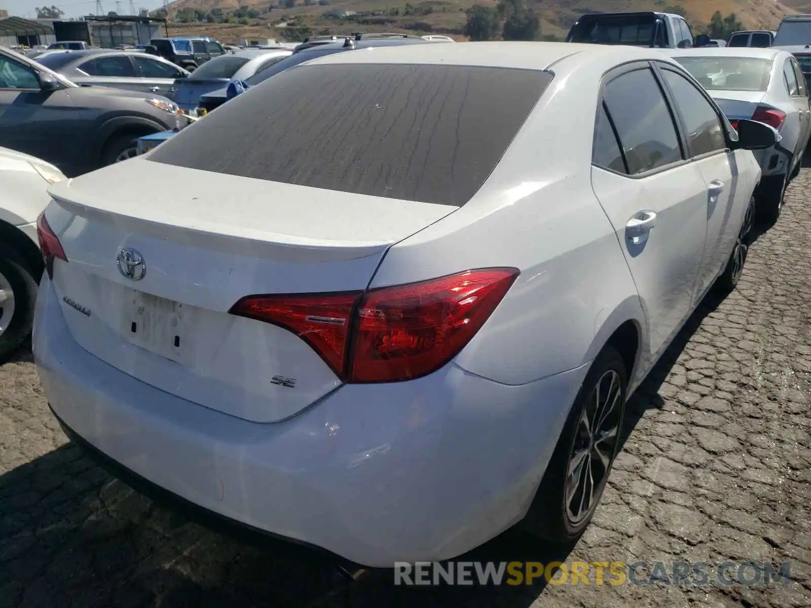 4 Photograph of a damaged car 2T1BURHE3KC149531 TOYOTA COROLLA 2019