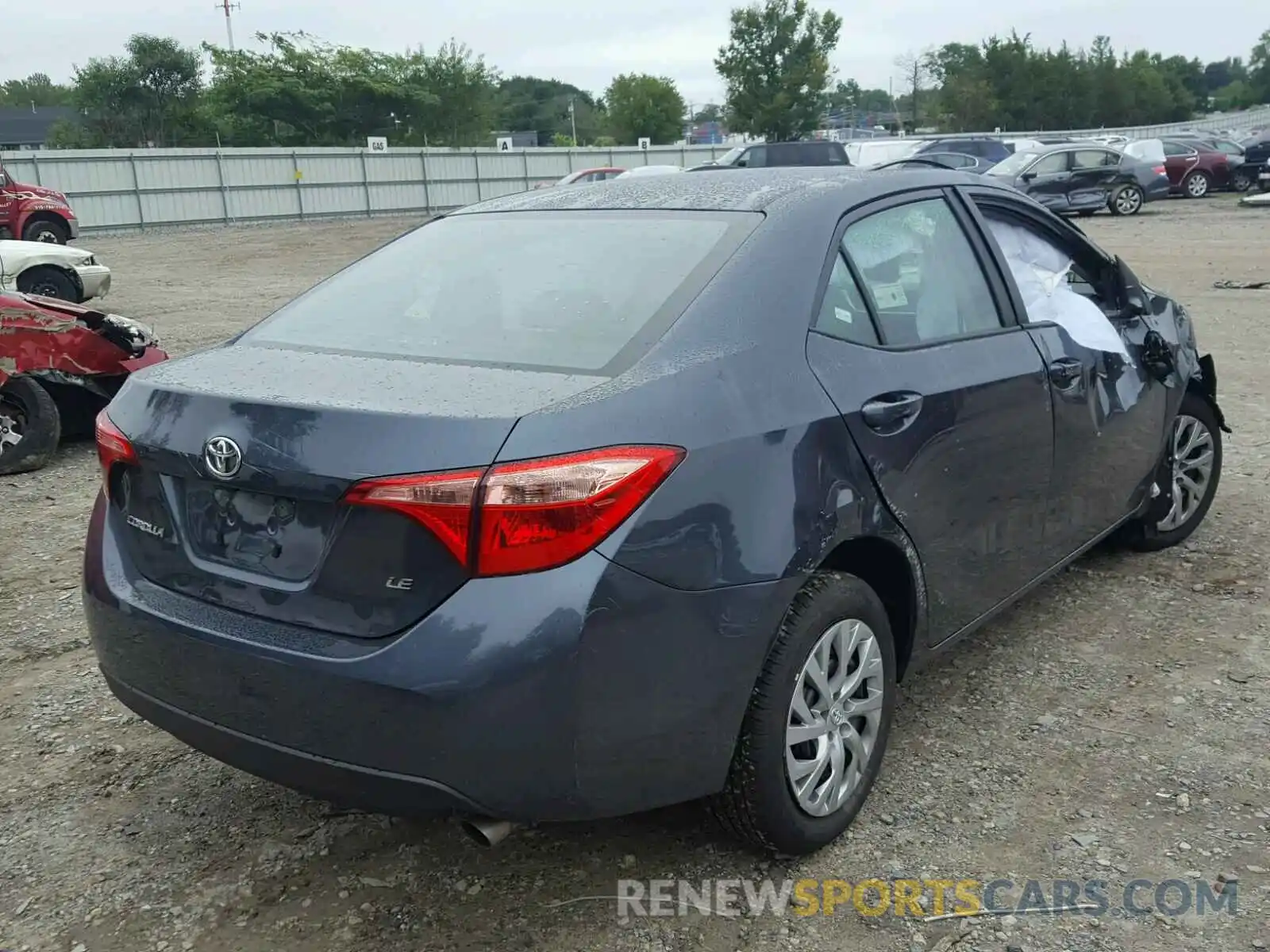 4 Photograph of a damaged car 2T1BURHE3KC150226 TOYOTA COROLLA 2019