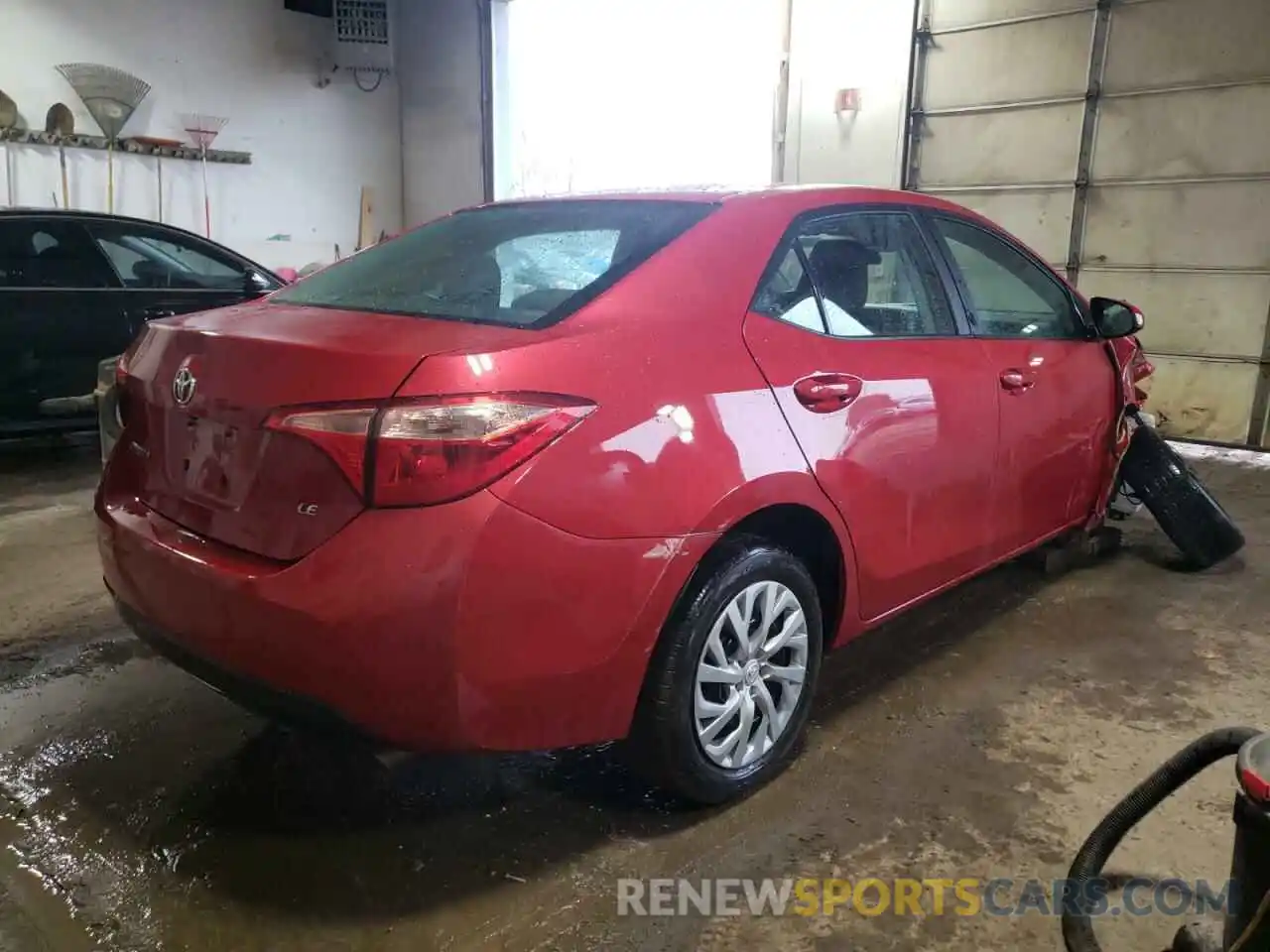 4 Photograph of a damaged car 2T1BURHE3KC150498 TOYOTA COROLLA 2019