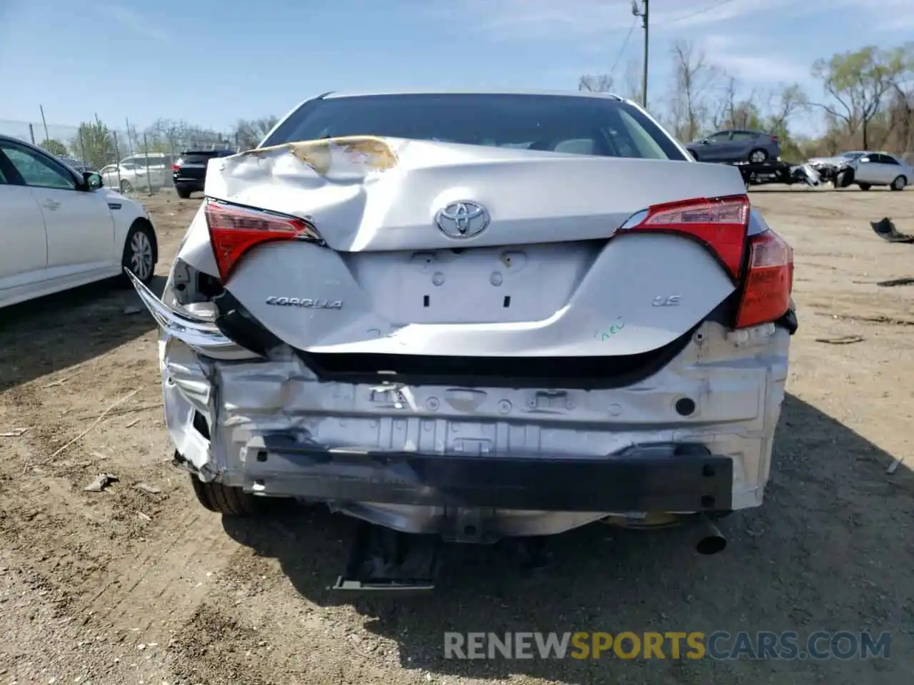 9 Photograph of a damaged car 2T1BURHE3KC151473 TOYOTA COROLLA 2019