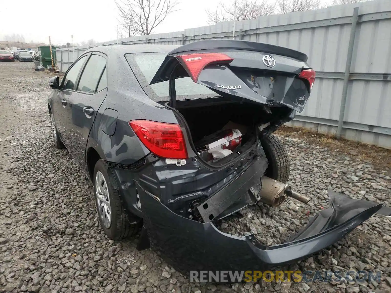 3 Фотография поврежденного автомобиля 2T1BURHE3KC151697 TOYOTA COROLLA 2019