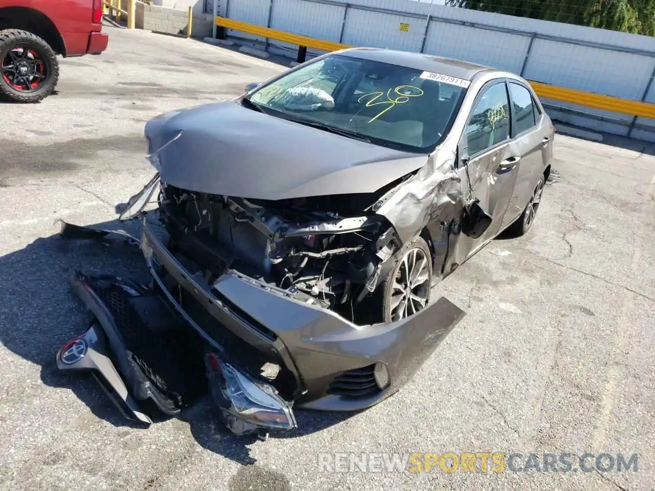 2 Фотография поврежденного автомобиля 2T1BURHE3KC154180 TOYOTA COROLLA 2019