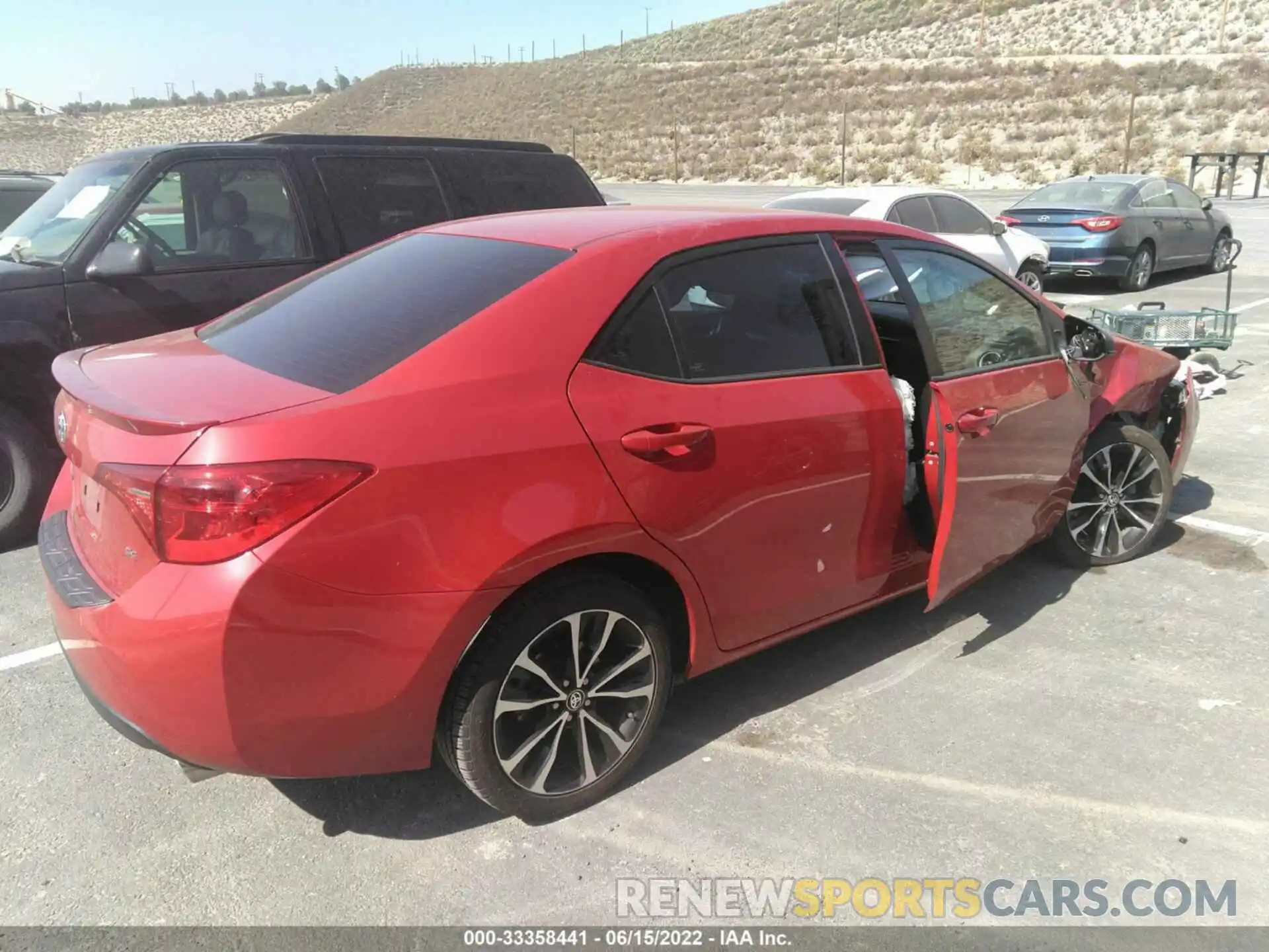 4 Photograph of a damaged car 2T1BURHE3KC155278 TOYOTA COROLLA 2019