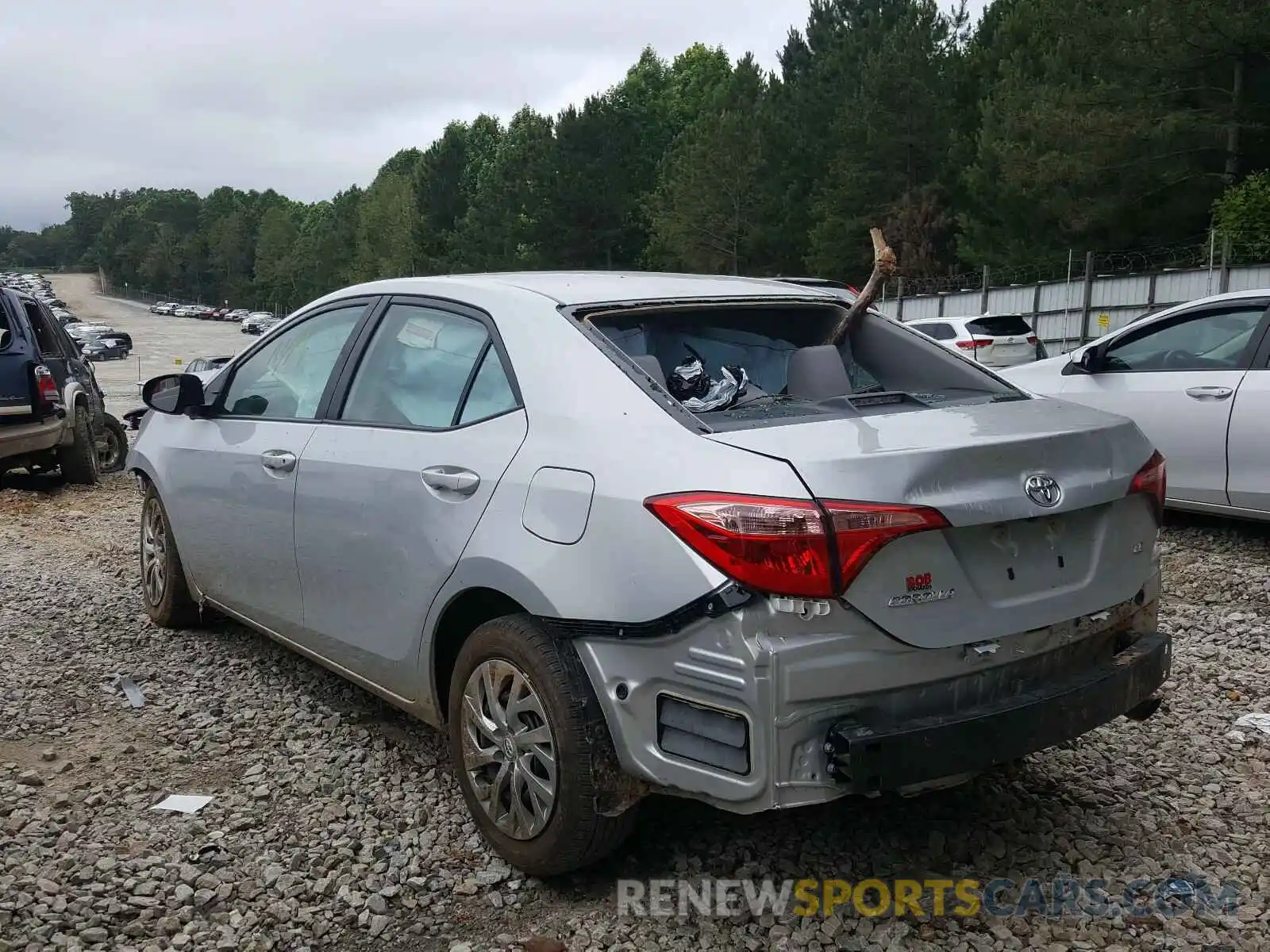 3 Photograph of a damaged car 2T1BURHE3KC155345 TOYOTA COROLLA 2019