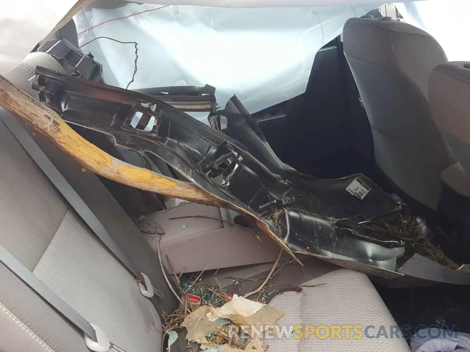 6 Фотография поврежденного автомобиля 2T1BURHE3KC155345 TOYOTA COROLLA 2019