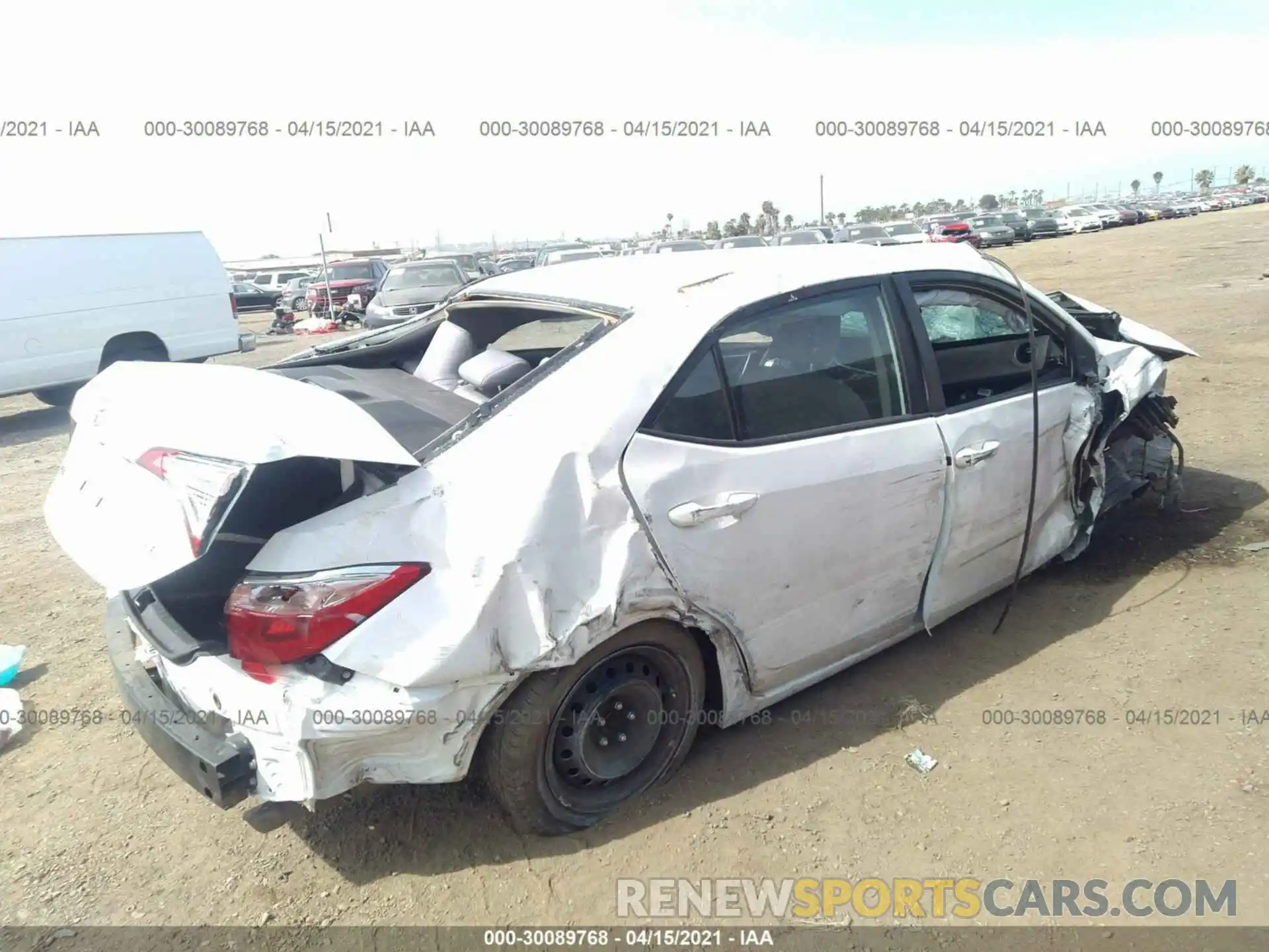 4 Photograph of a damaged car 2T1BURHE3KC156124 TOYOTA COROLLA 2019