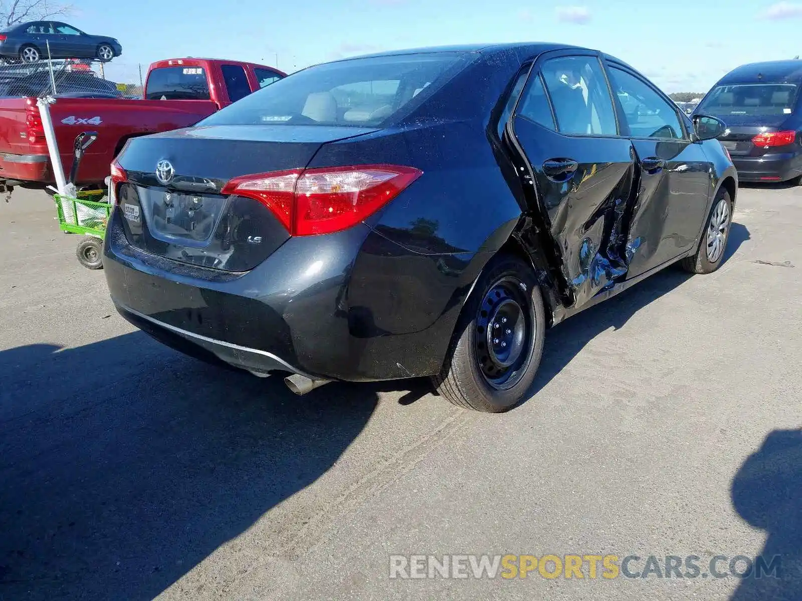 4 Photograph of a damaged car 2T1BURHE3KC156429 TOYOTA COROLLA 2019