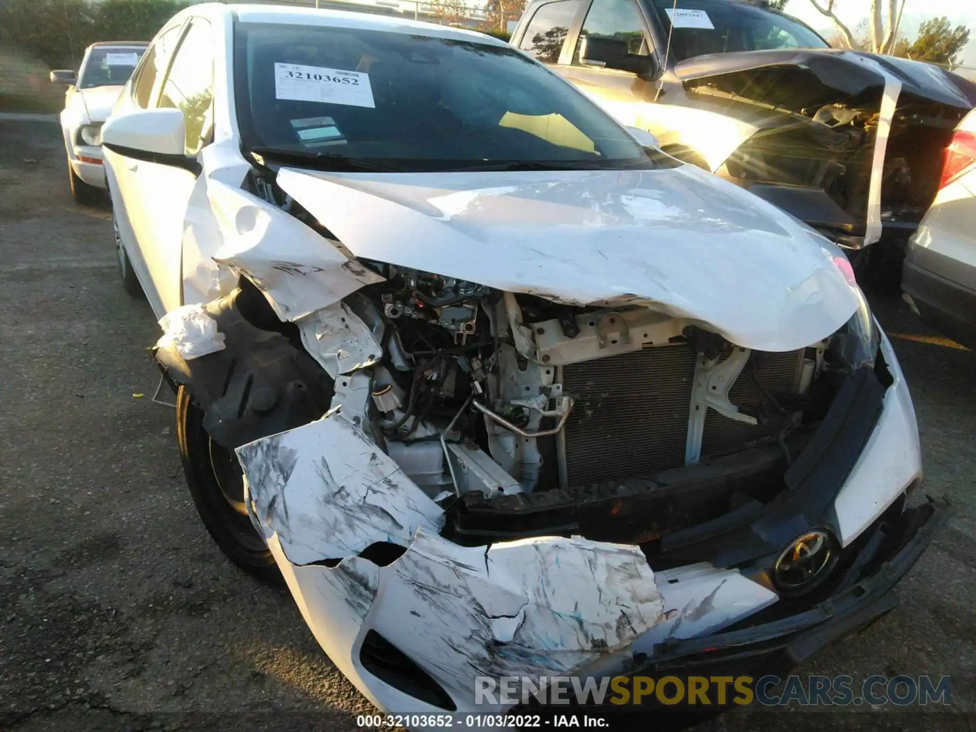 6 Photograph of a damaged car 2T1BURHE3KC156933 TOYOTA COROLLA 2019