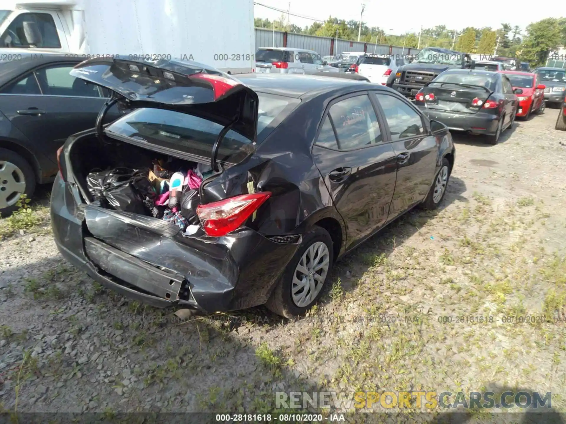 4 Photograph of a damaged car 2T1BURHE3KC157371 TOYOTA COROLLA 2019