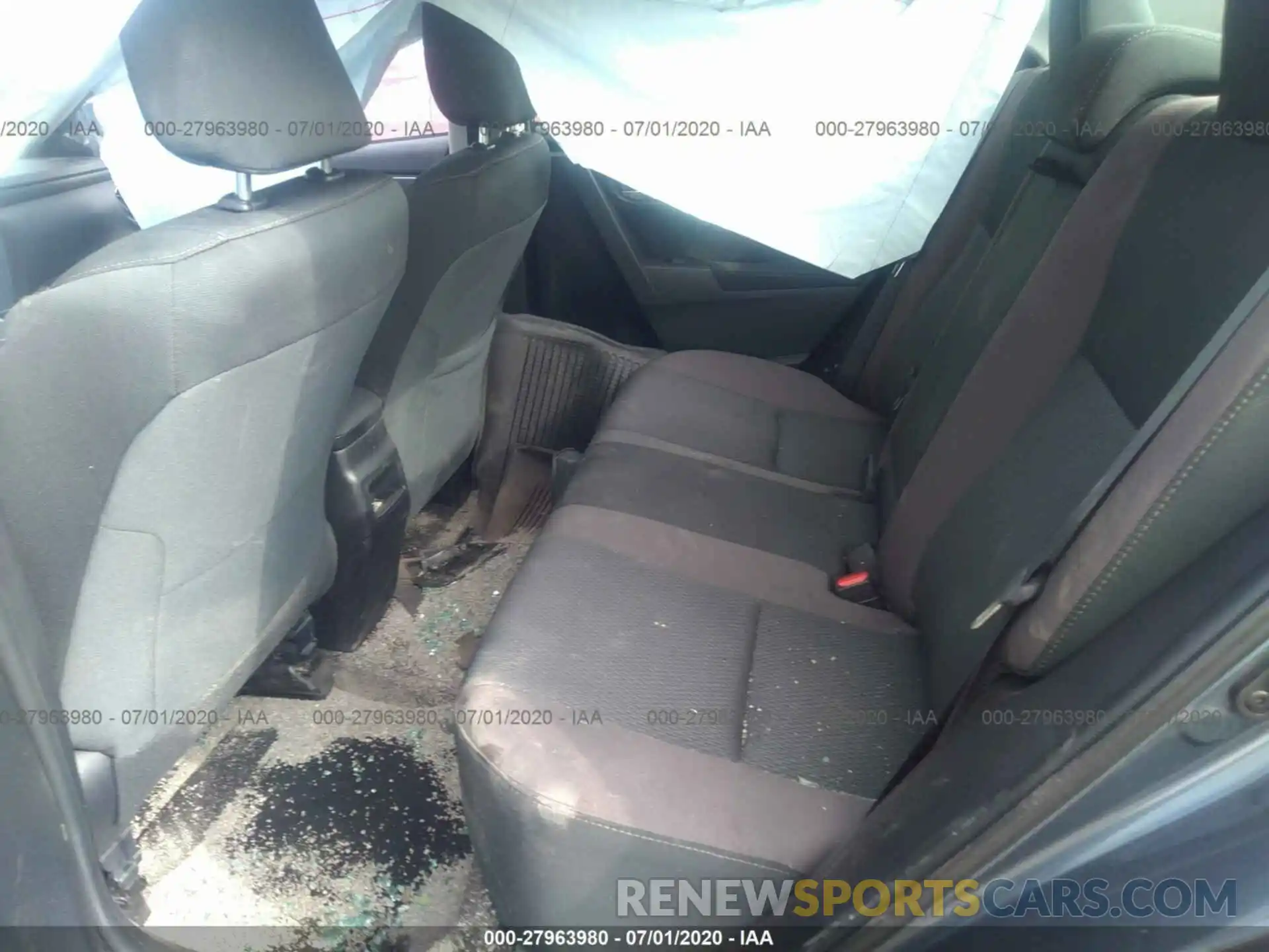 8 Photograph of a damaged car 2T1BURHE3KC158066 TOYOTA COROLLA 2019