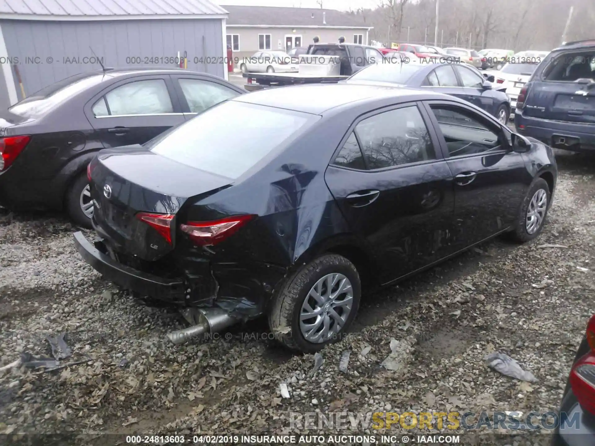 4 Photograph of a damaged car 2T1BURHE3KC159606 TOYOTA COROLLA 2019