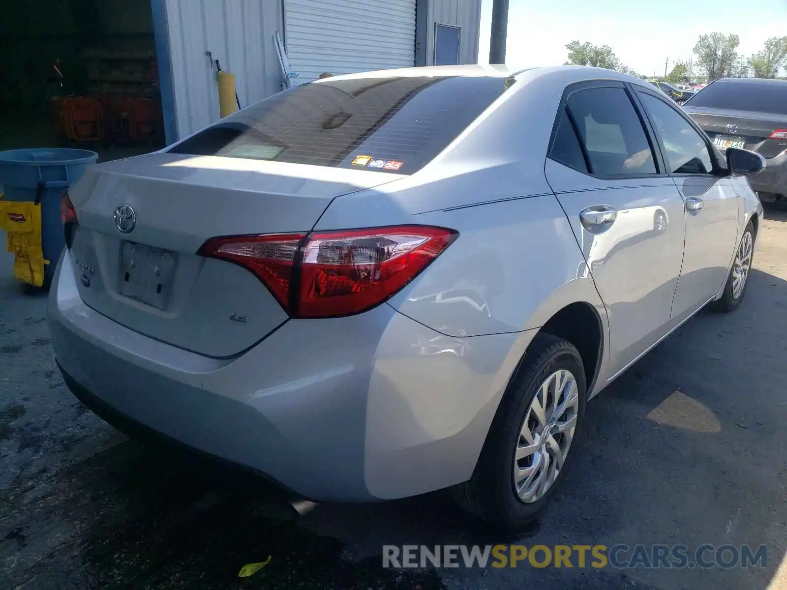 4 Photograph of a damaged car 2T1BURHE3KC161503 TOYOTA COROLLA 2019