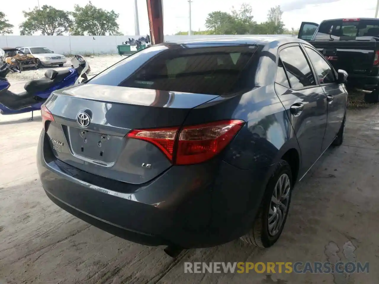 4 Photograph of a damaged car 2T1BURHE3KC162246 TOYOTA COROLLA 2019