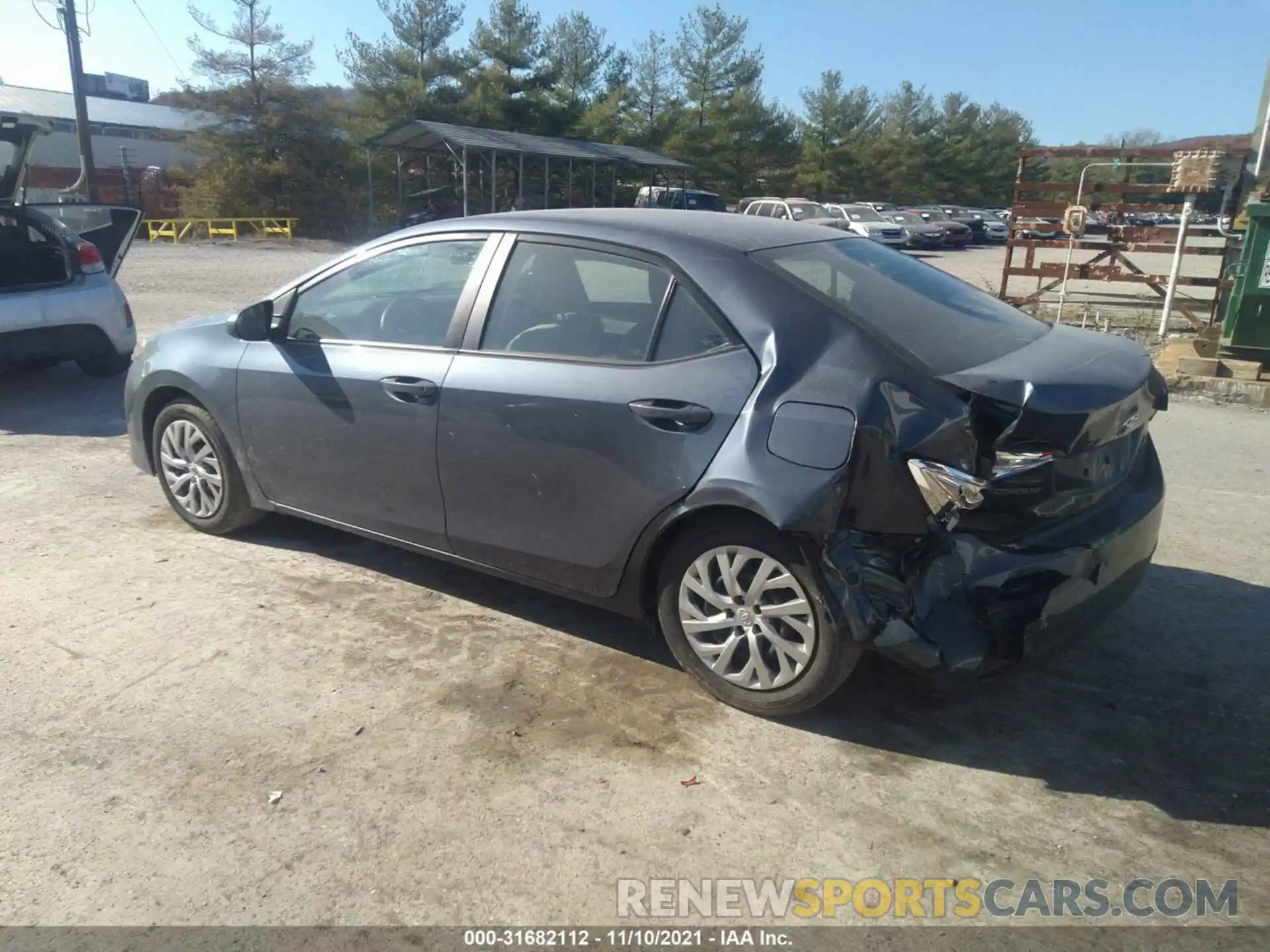 3 Photograph of a damaged car 2T1BURHE3KC162733 TOYOTA COROLLA 2019