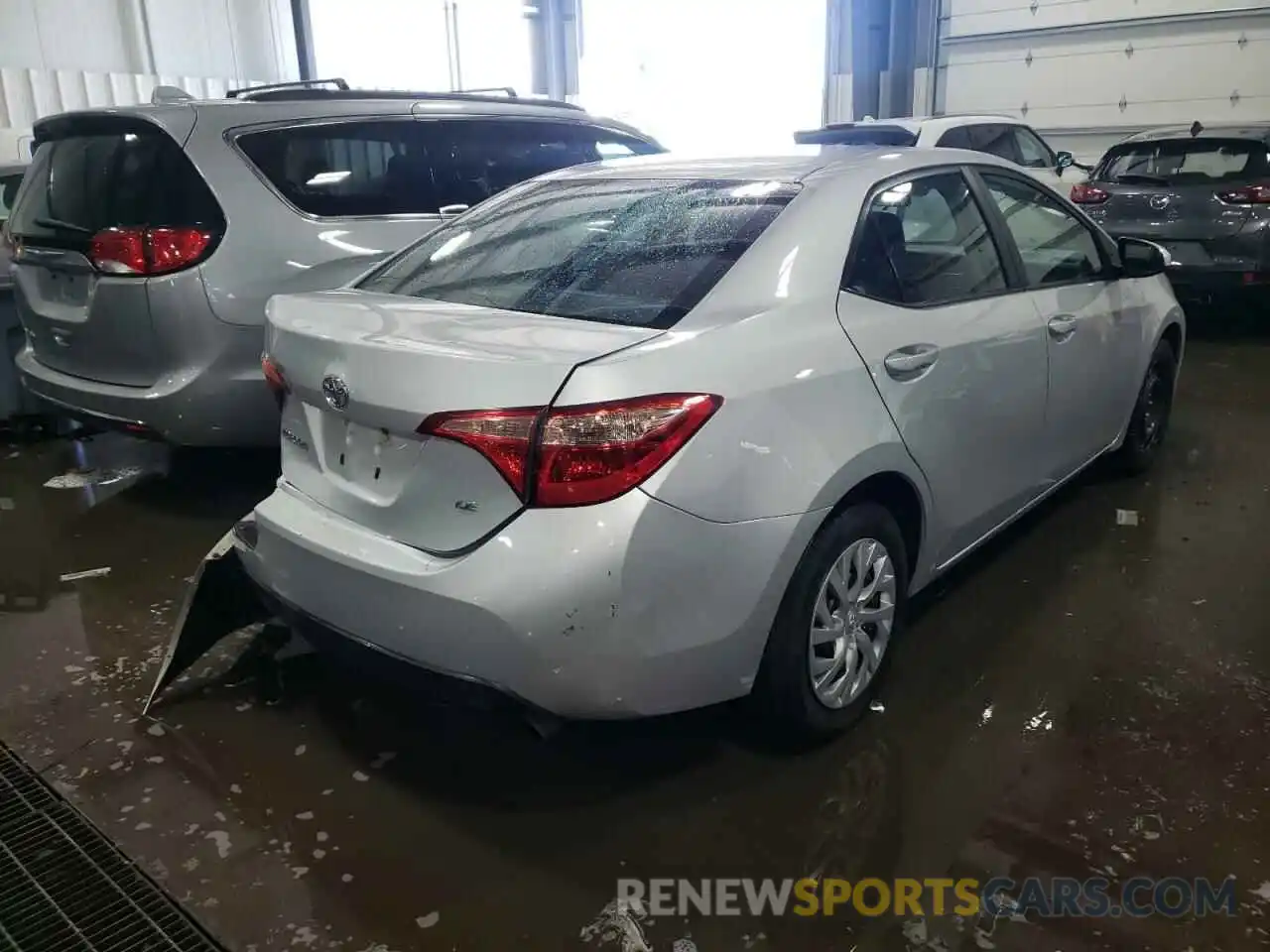 4 Photograph of a damaged car 2T1BURHE3KC164059 TOYOTA COROLLA 2019