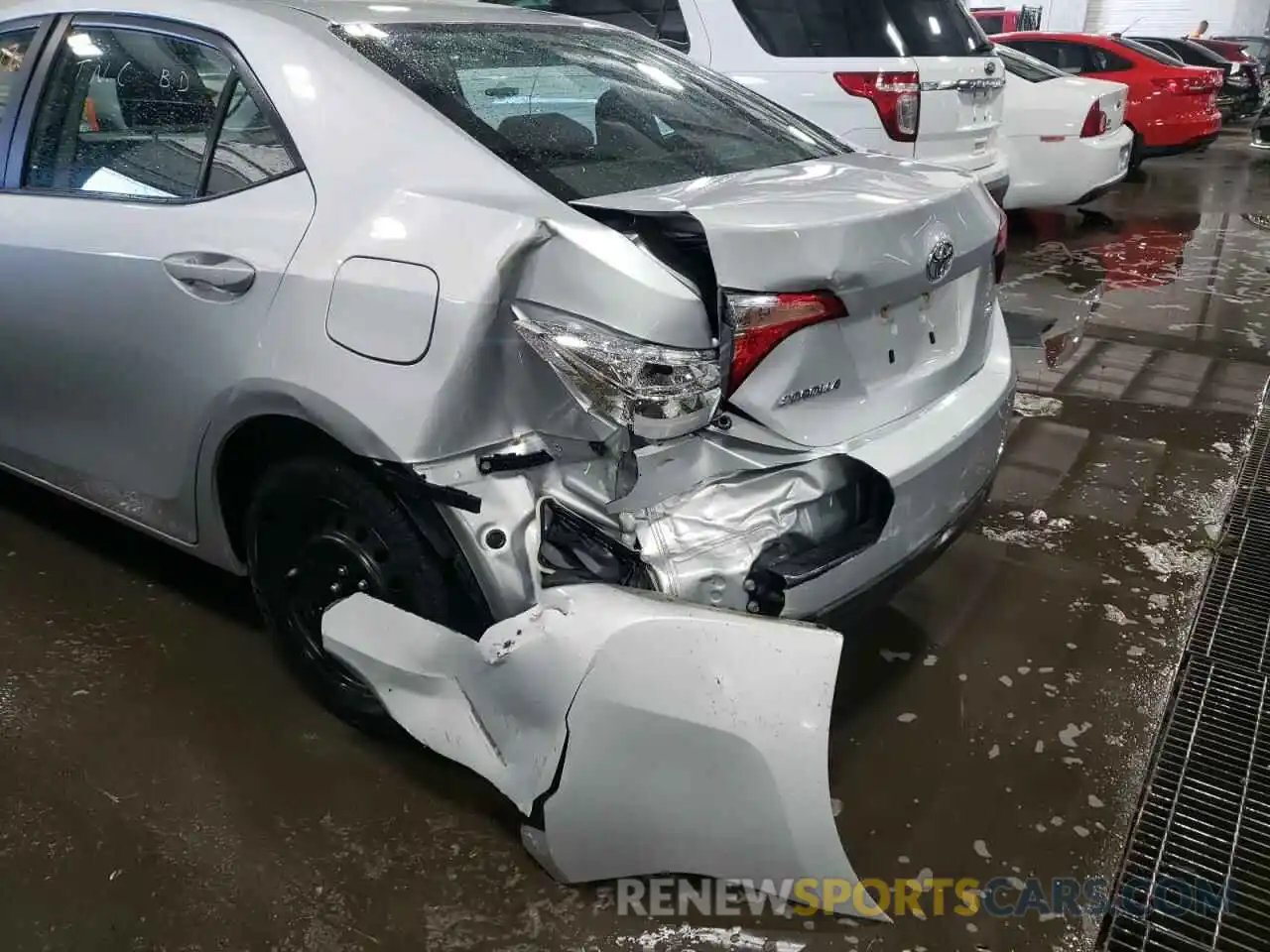 9 Photograph of a damaged car 2T1BURHE3KC164059 TOYOTA COROLLA 2019