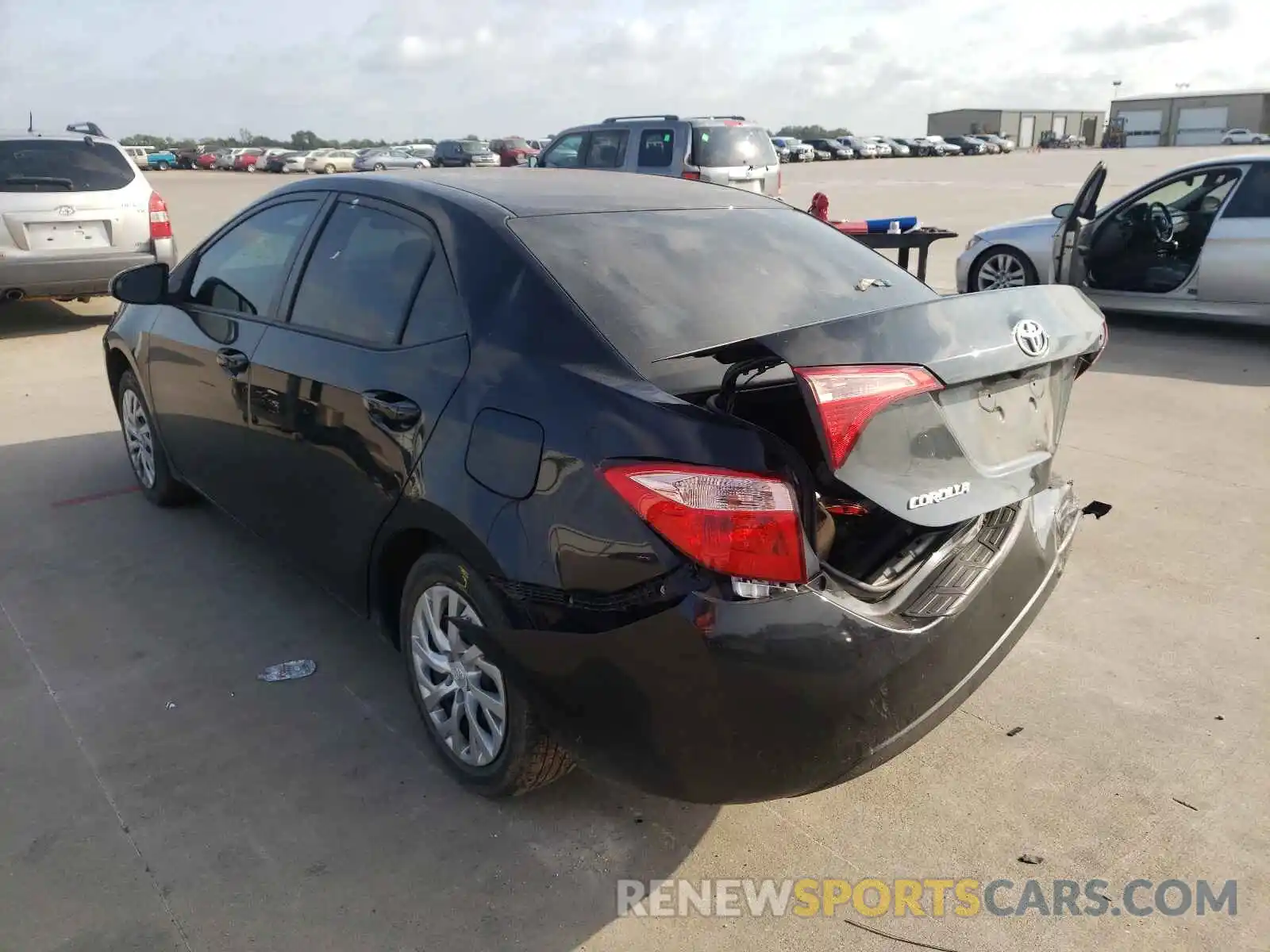 3 Photograph of a damaged car 2T1BURHE3KC164563 TOYOTA COROLLA 2019