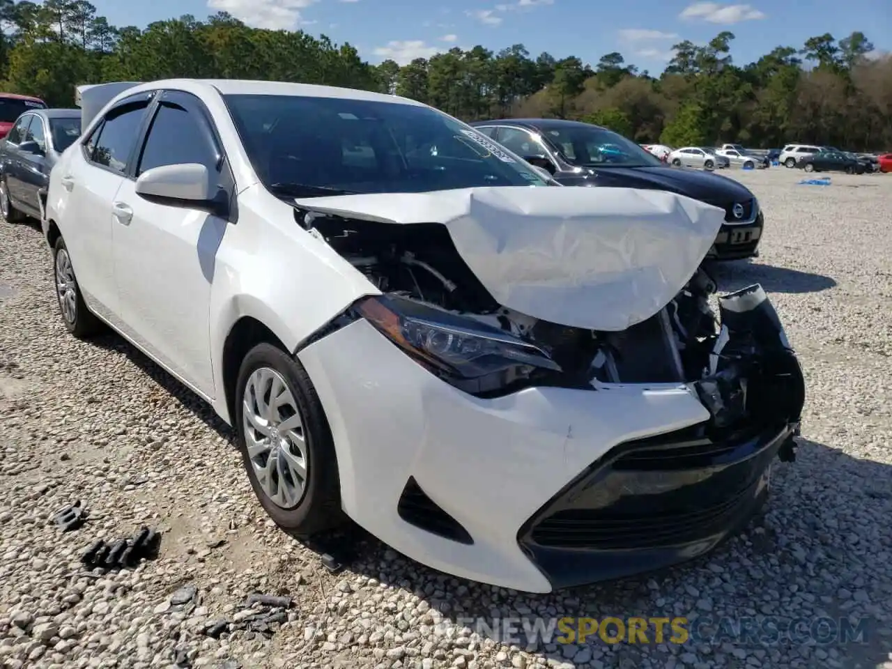 1 Photograph of a damaged car 2T1BURHE3KC164708 TOYOTA COROLLA 2019