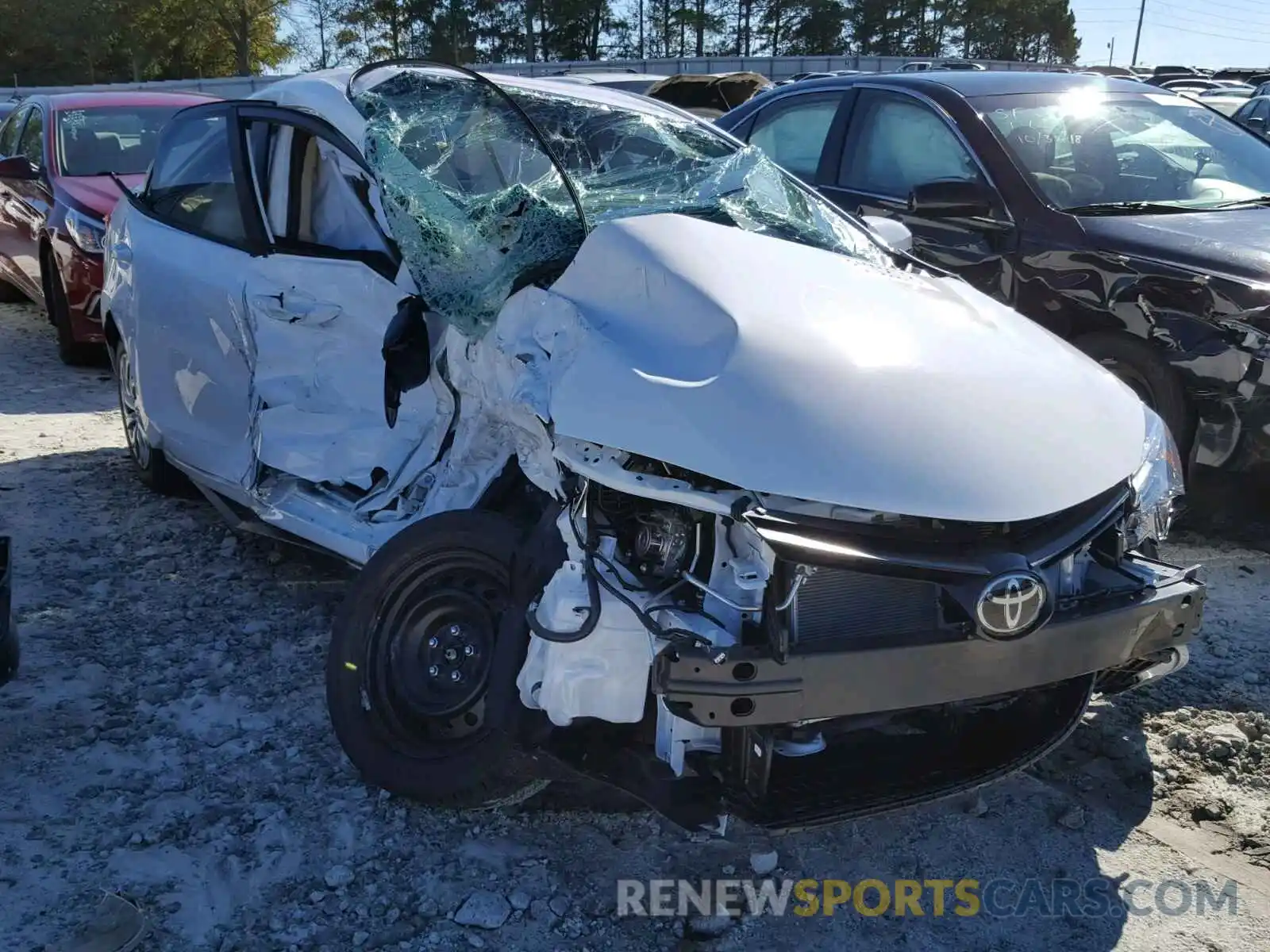 1 Photograph of a damaged car 2T1BURHE3KC165986 TOYOTA COROLLA 2019