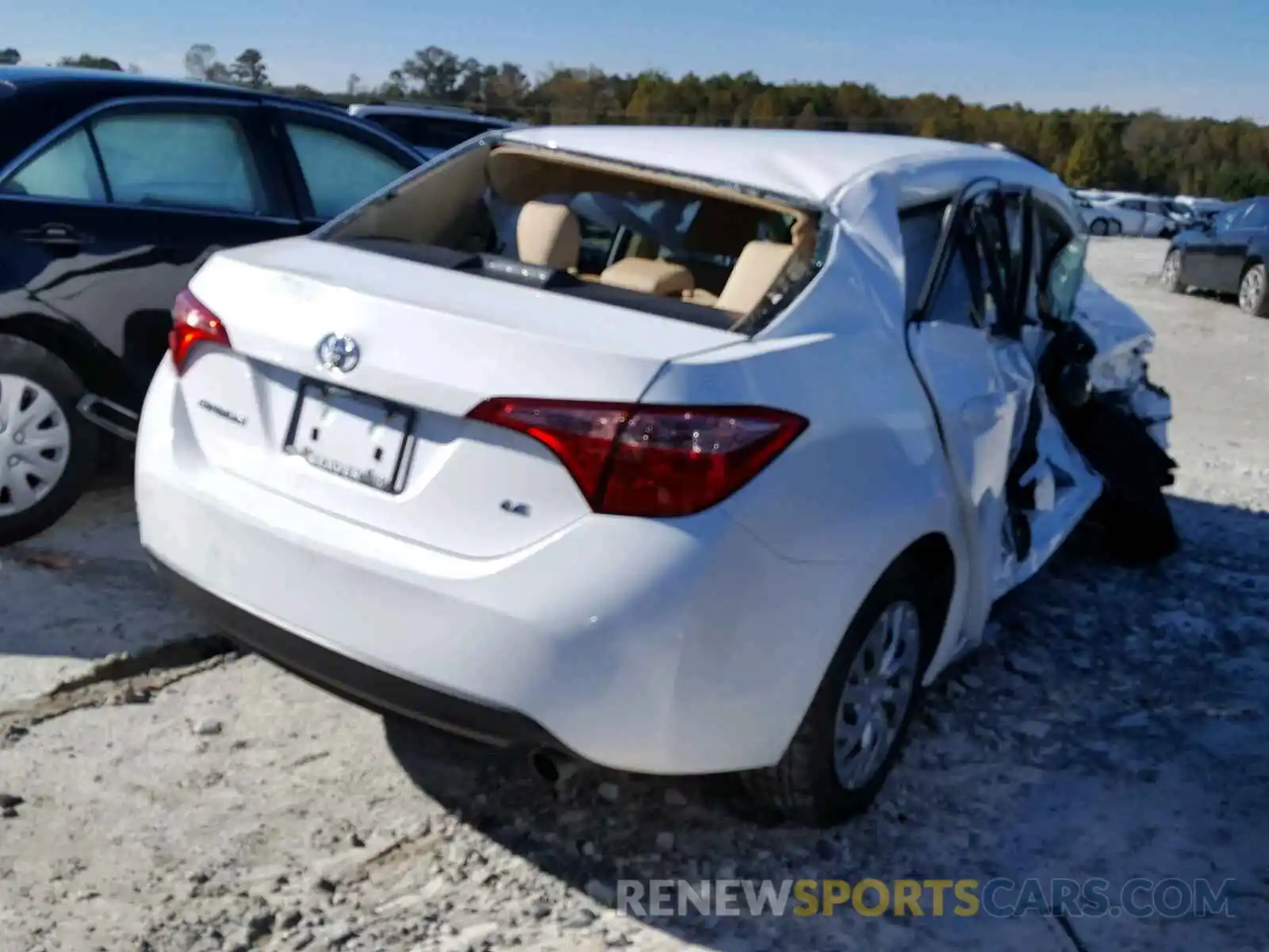 4 Photograph of a damaged car 2T1BURHE3KC165986 TOYOTA COROLLA 2019