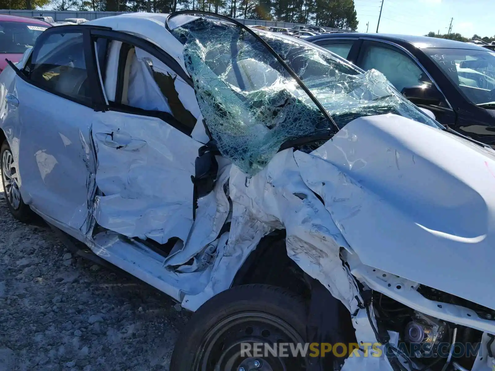 9 Photograph of a damaged car 2T1BURHE3KC165986 TOYOTA COROLLA 2019