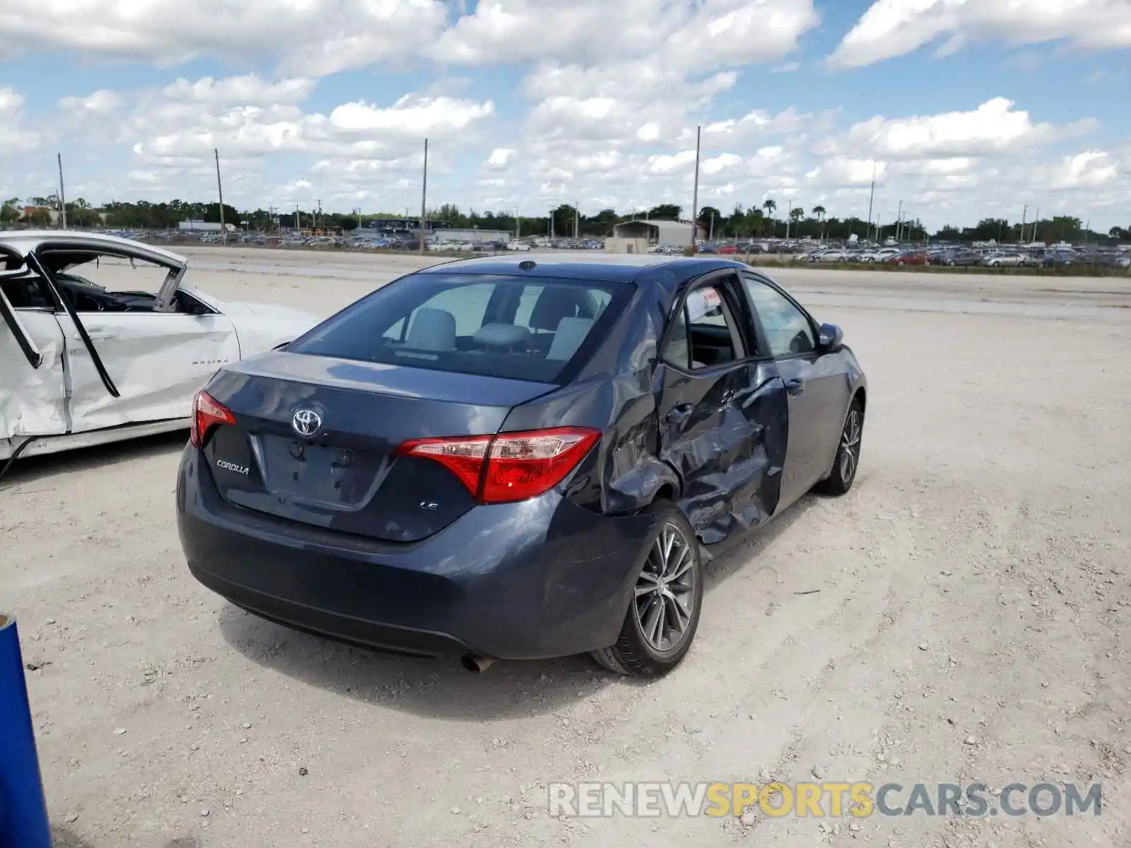 4 Photograph of a damaged car 2T1BURHE3KC166667 TOYOTA COROLLA 2019