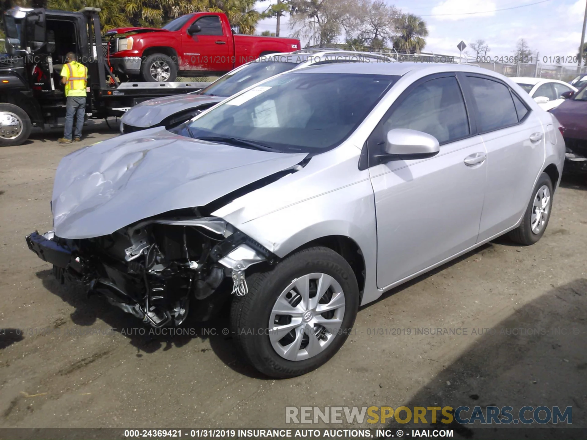 2 Photograph of a damaged car 2T1BURHE3KC166782 TOYOTA COROLLA 2019