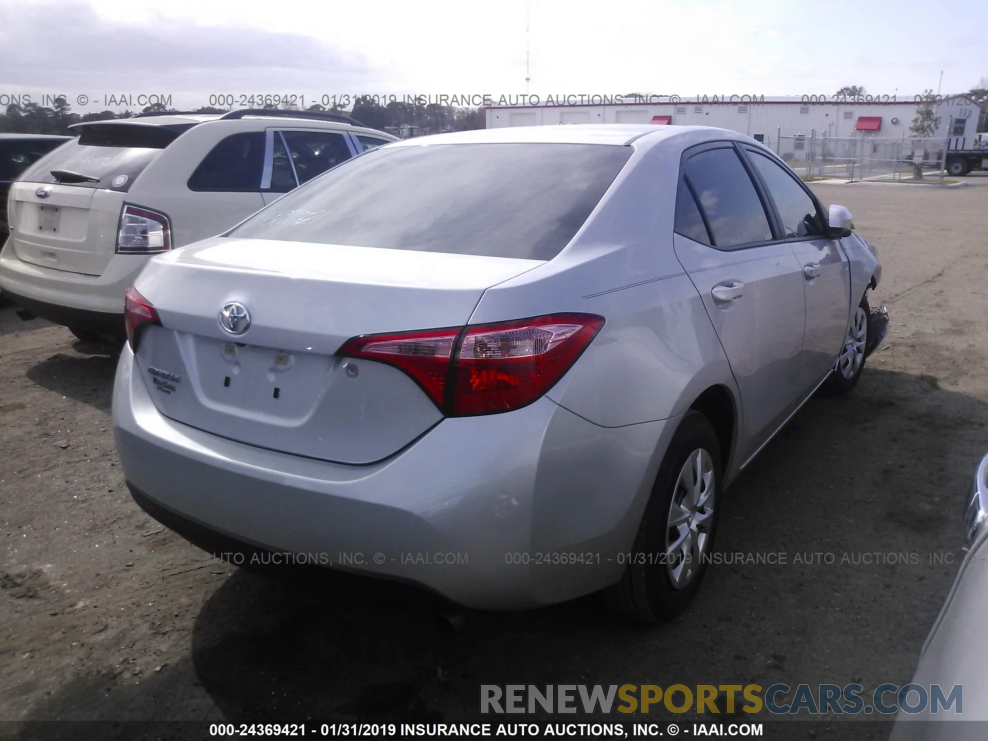 4 Photograph of a damaged car 2T1BURHE3KC166782 TOYOTA COROLLA 2019