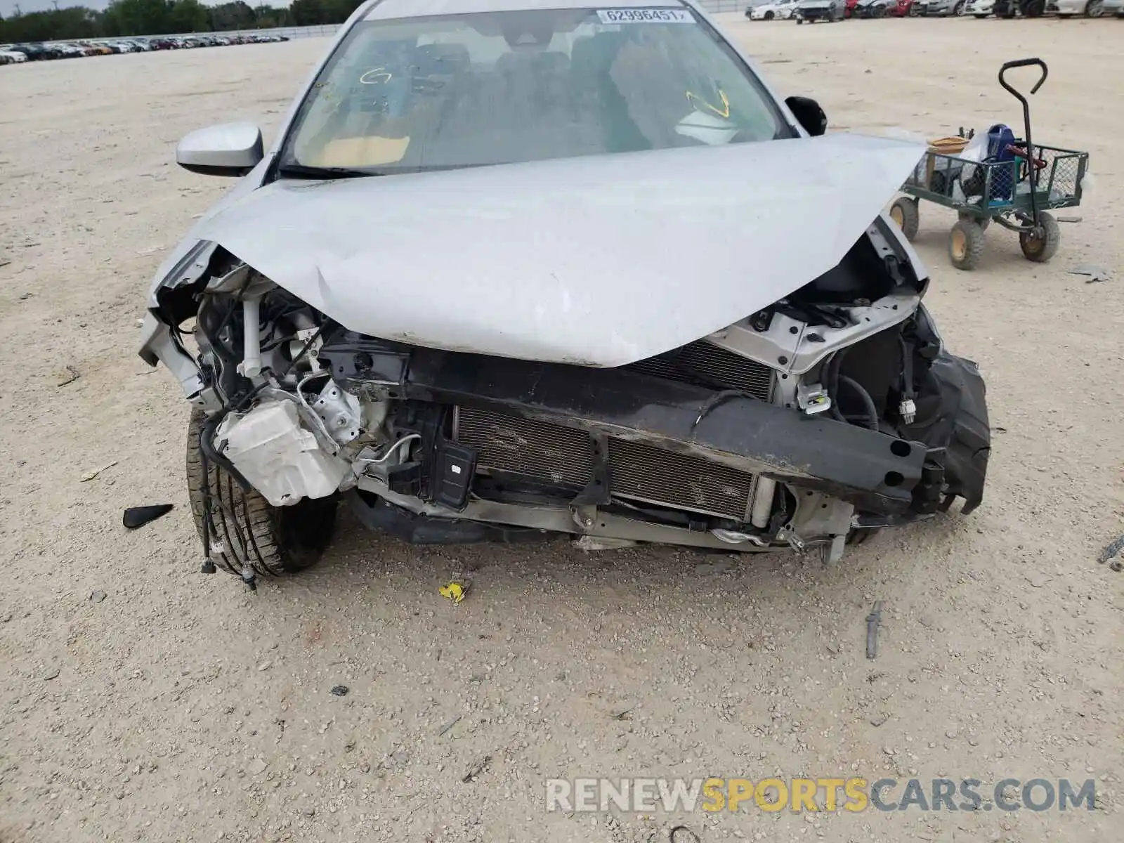 9 Photograph of a damaged car 2T1BURHE3KC167043 TOYOTA COROLLA 2019