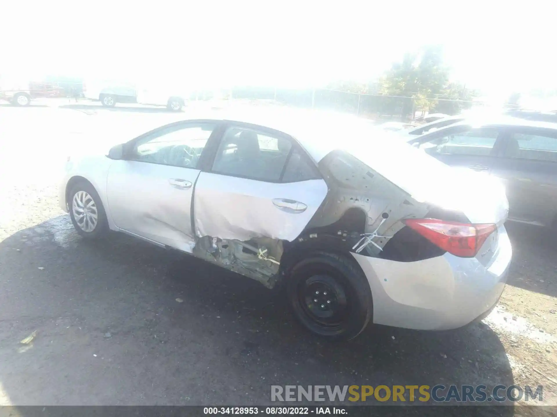 3 Photograph of a damaged car 2T1BURHE3KC167267 TOYOTA COROLLA 2019