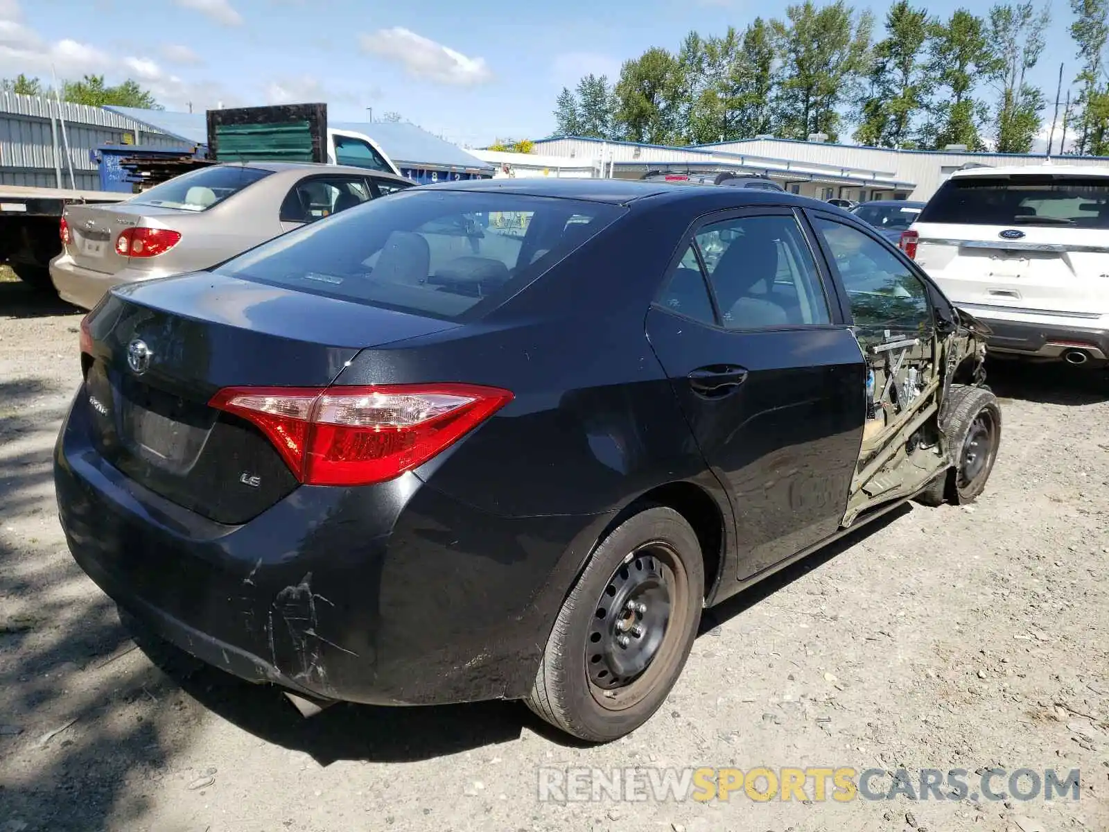 4 Photograph of a damaged car 2T1BURHE3KC167740 TOYOTA COROLLA 2019